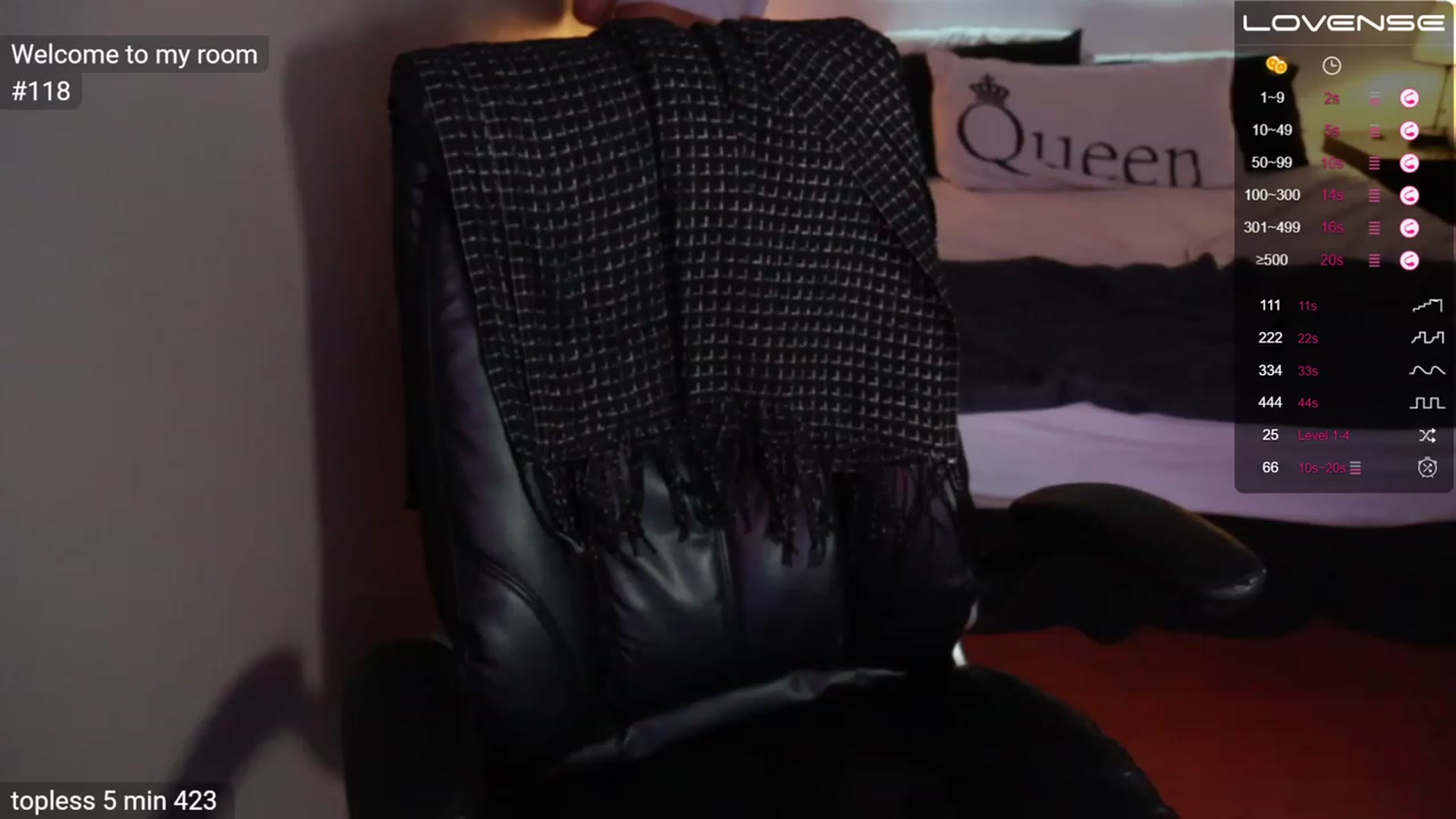 Gallery image thumbnail from Alyssamodel's myfreecams stream on, 03/05/2023, 24:10 image 11 of 20