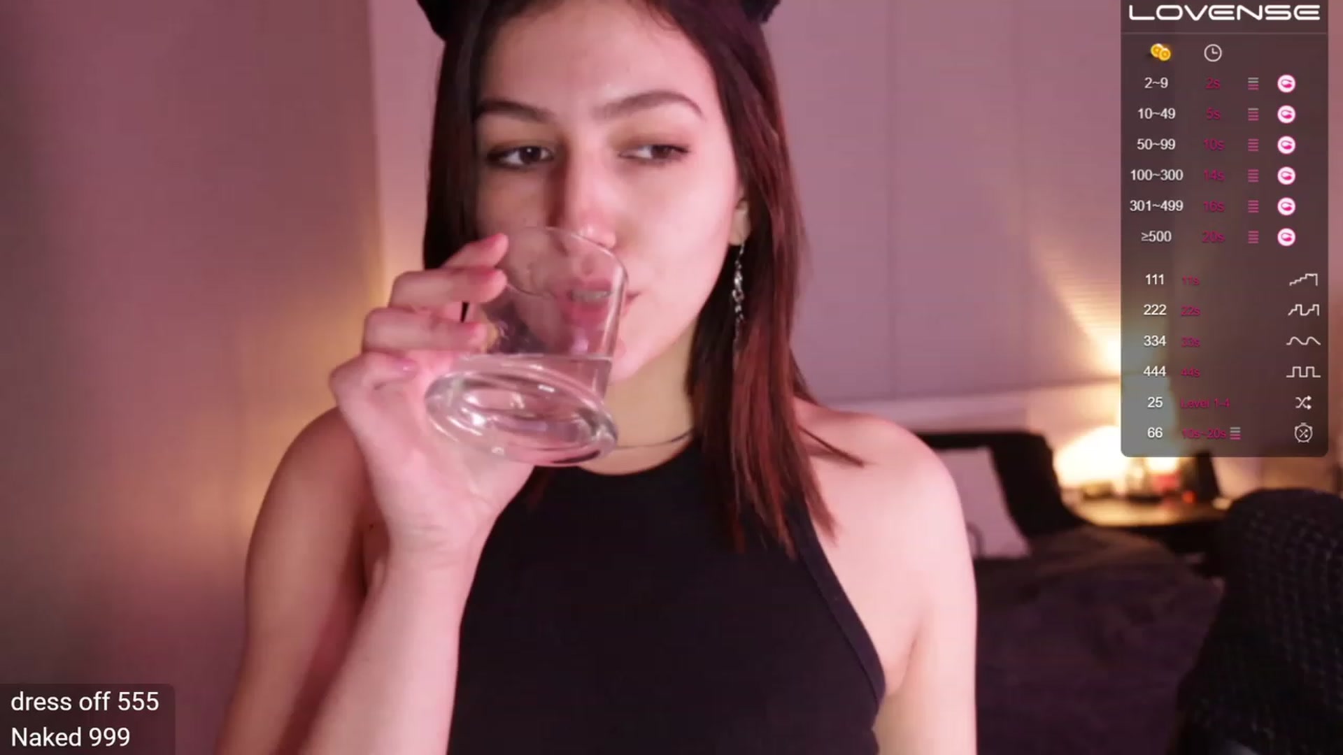 Gallery image thumbnail from Alyssamodel's myfreecams stream on, 03/20/2023, 19:27 image 2 of 20