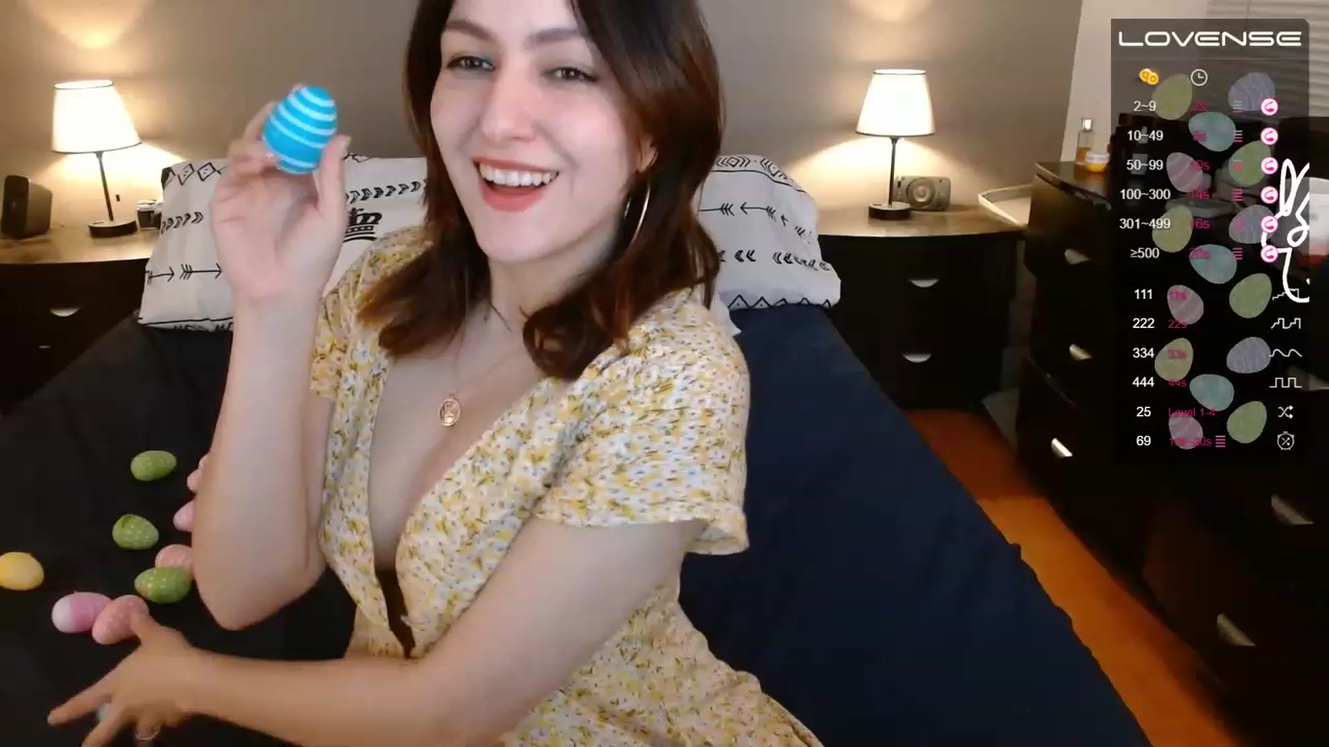 Gallery image thumbnail from Alyssamodel's myfreecams stream on, 04/10/2023, 04:27 image 12 of 20