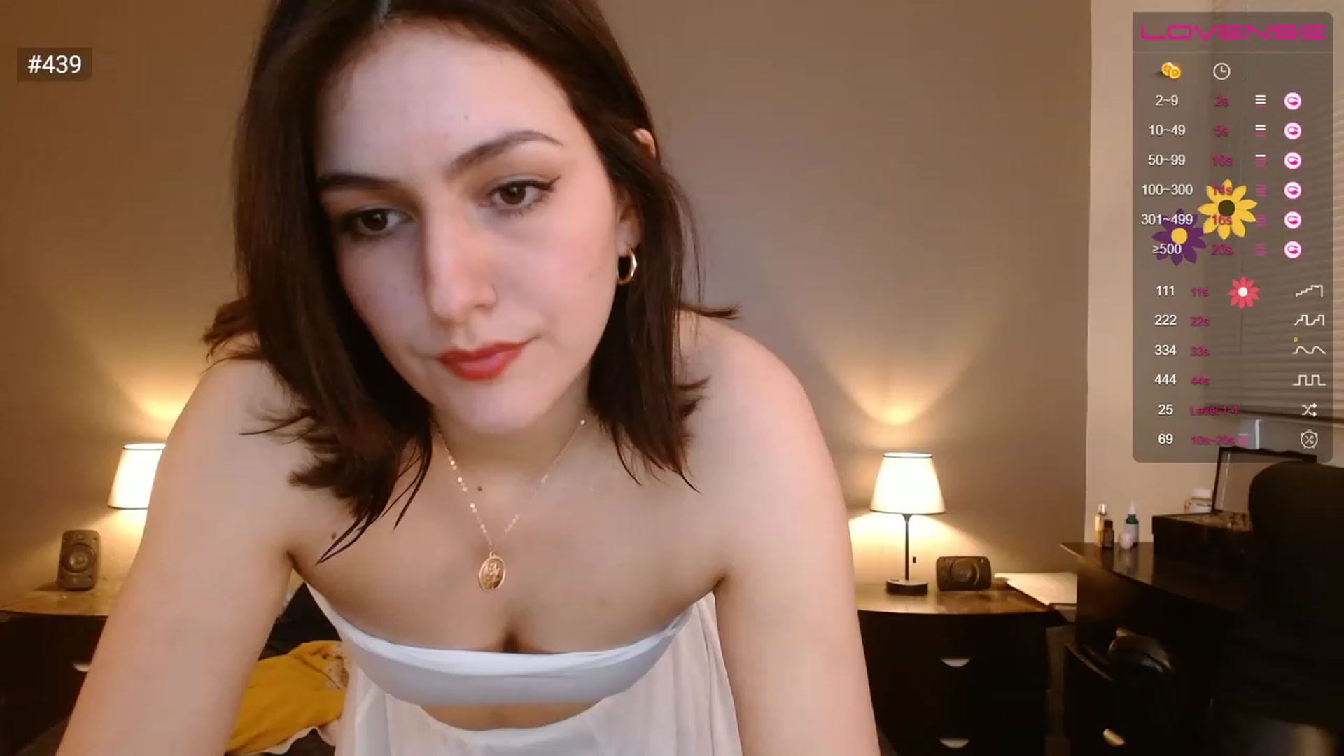 Gallery image thumbnail from Alyssamodel's myfreecams stream on, 04/16/2023, 21:19 image 11 of 20