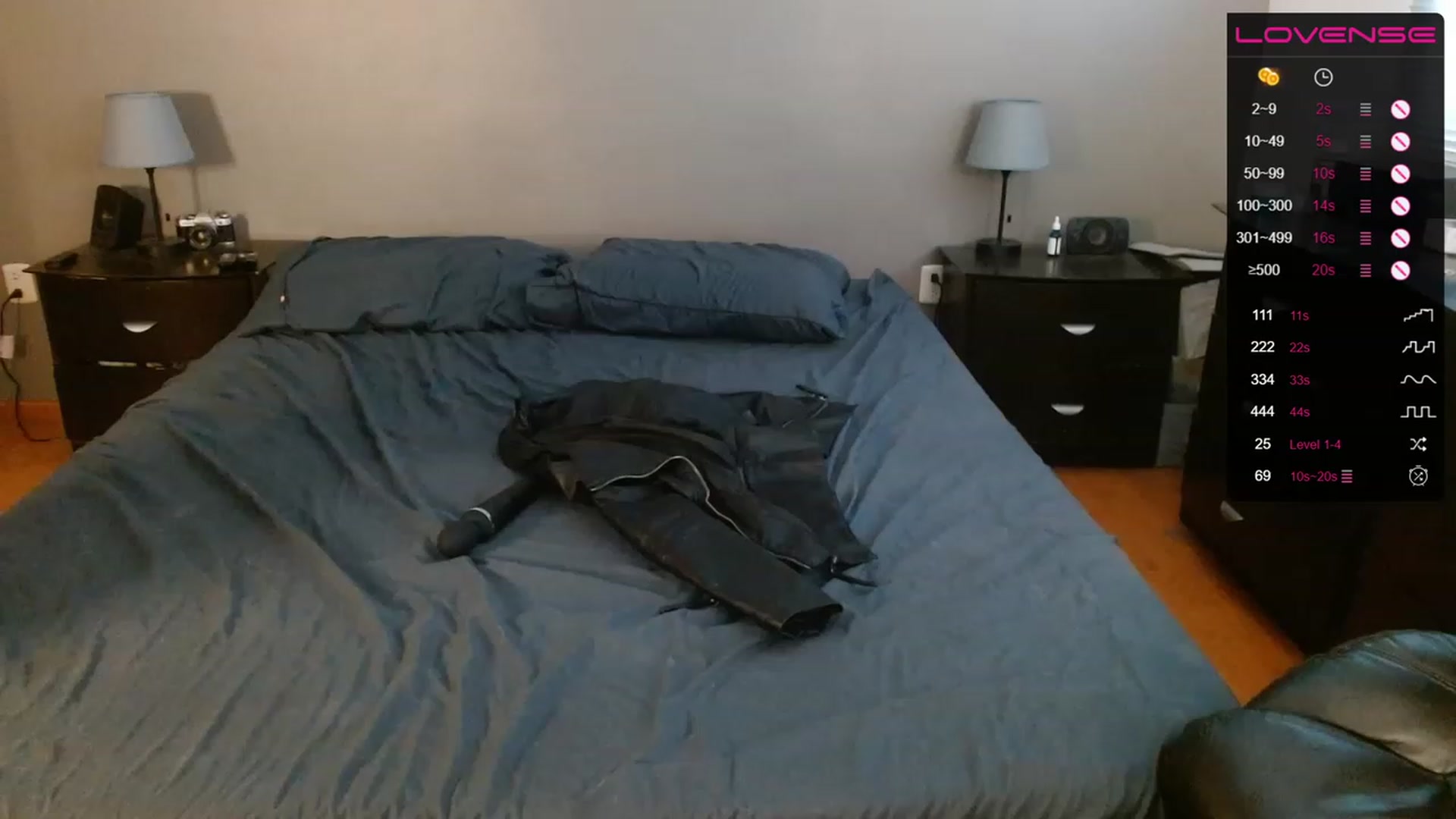Gallery image thumbnail from Alyssamodel's myfreecams stream on, 04/21/2023, 20:28 image 19 of 20