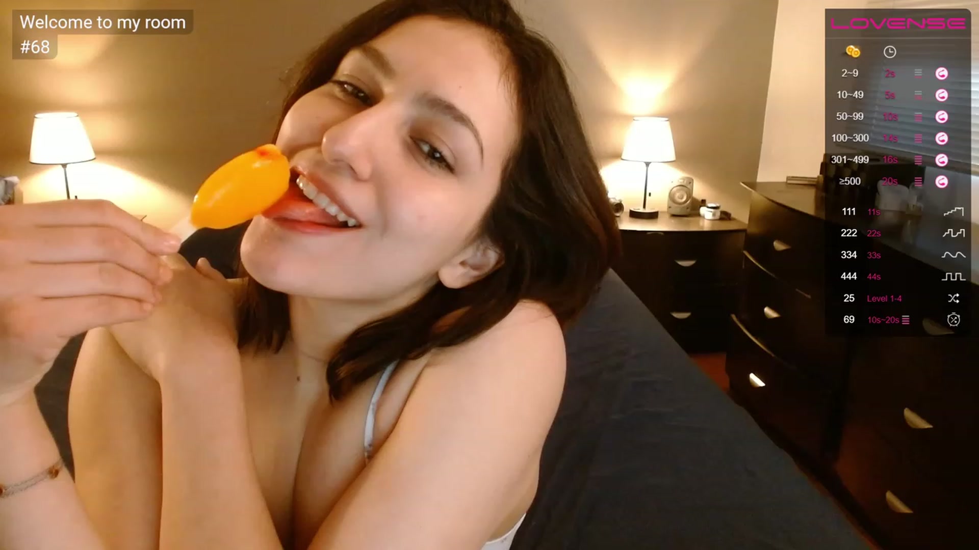 Gallery image thumbnail from Alyssamodel's myfreecams stream on, 05/04/2023, 24:01 image 4 of 20