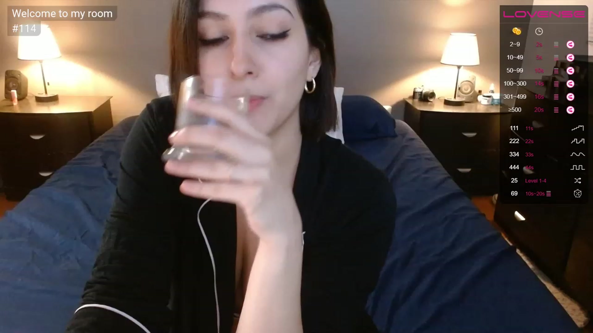 Gallery image thumbnail from Alyssamodel's myfreecams stream on, 05/08/2023, 16:08 image 8 of 20
