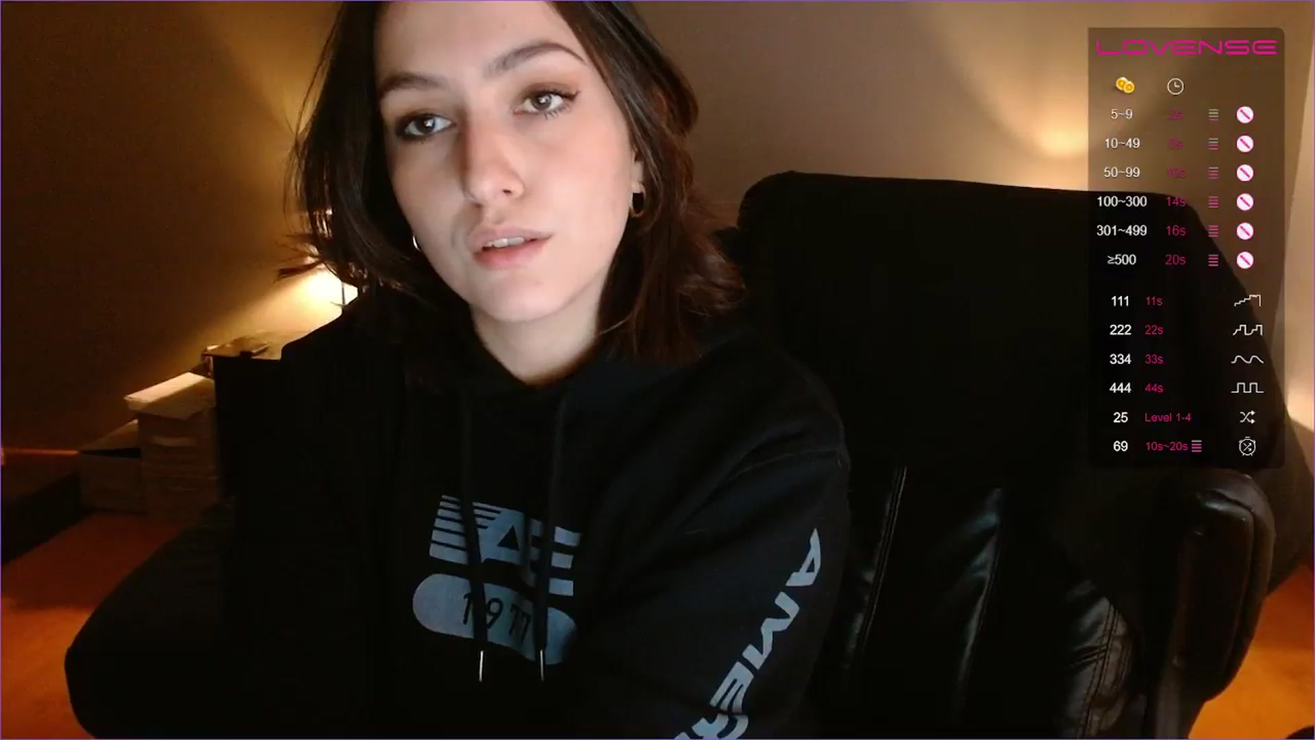 Gallery image thumbnail from Alyssamodel's myfreecams stream on, 08/04/2023, 19:27 image 2 of 20