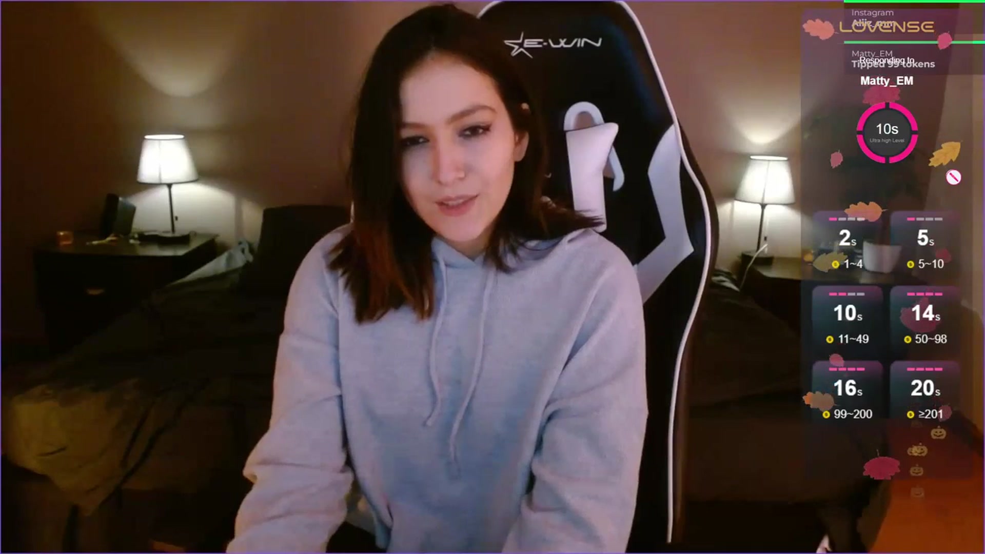Gallery image thumbnail from Alyssamodel's myfreecams stream on, 12/11/2023, 24:22 image 16 of 20