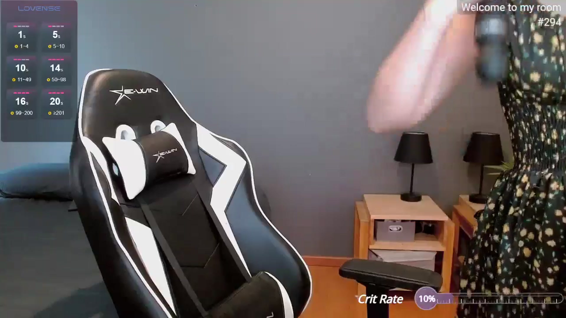 Gallery image thumbnail from Alyssamodel's myfreecams stream on, 05/07/2024, 23:27 image 12 of 20