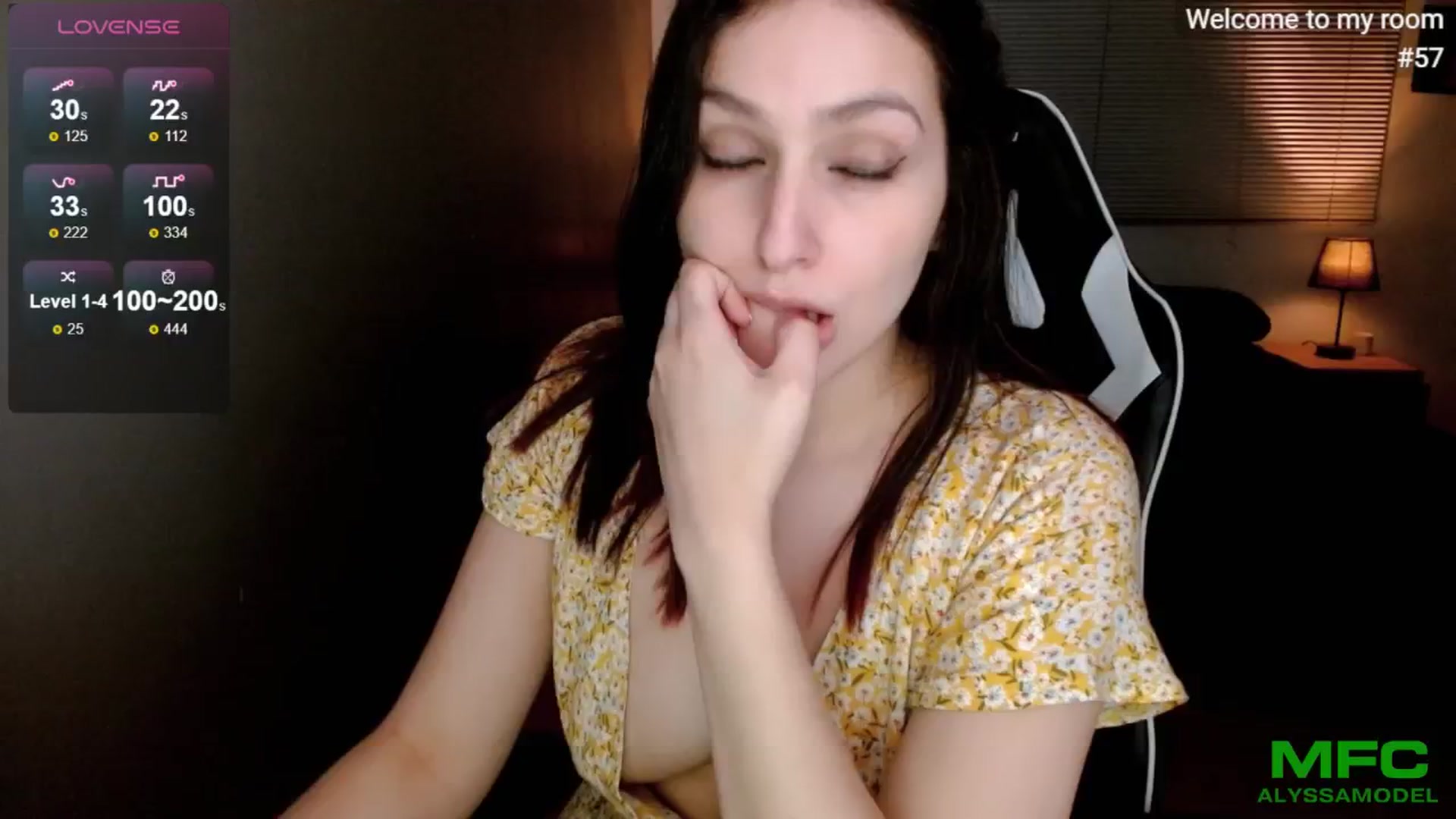Gallery image thumbnail from Alyssamodel's myfreecams stream on, 06/01/2024, 12:25 image 1 of 20