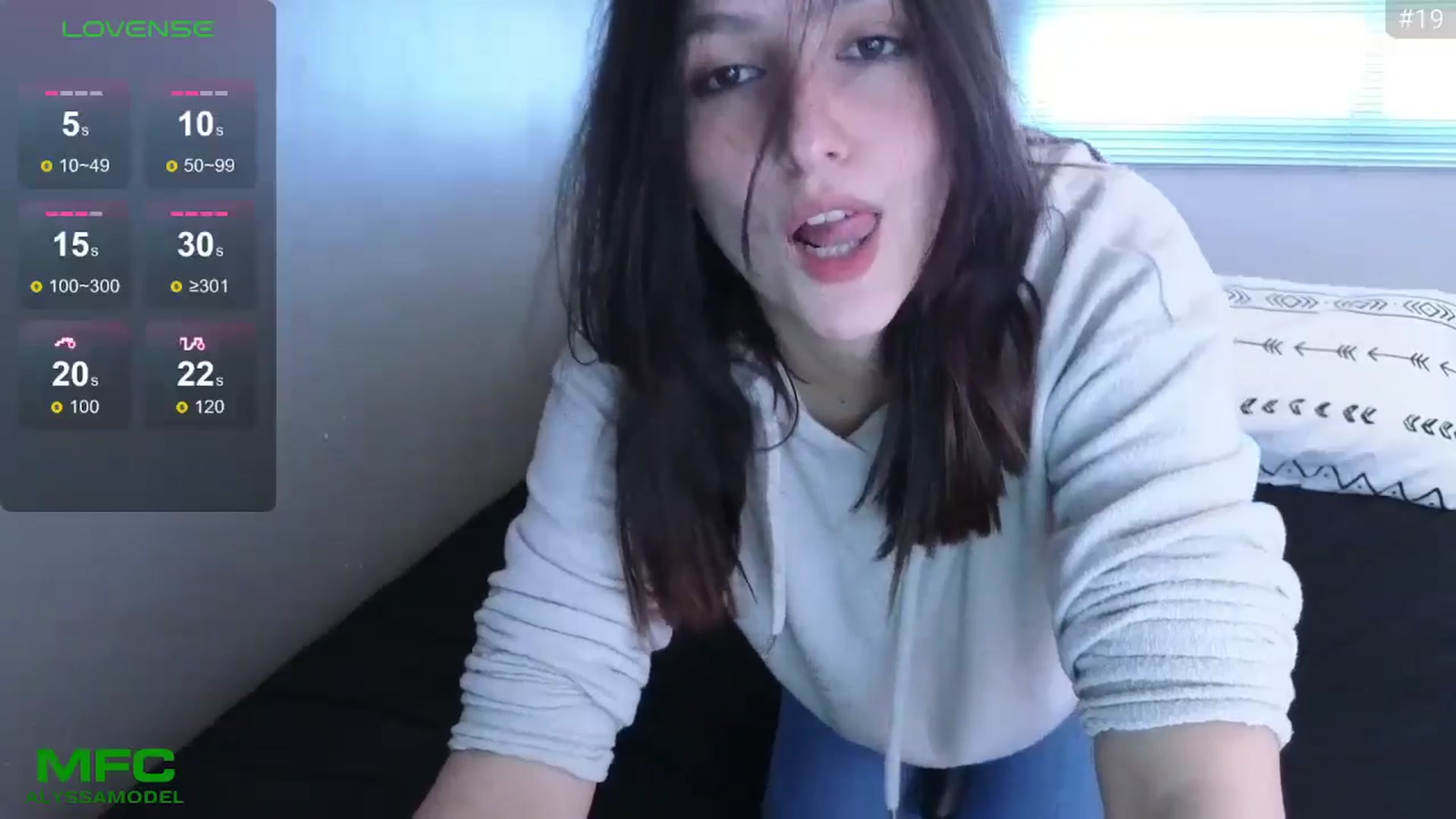 Gallery image thumbnail from Alyssamodel's myfreecams stream on, 08/01/2024, 22:06 image 17 of 20