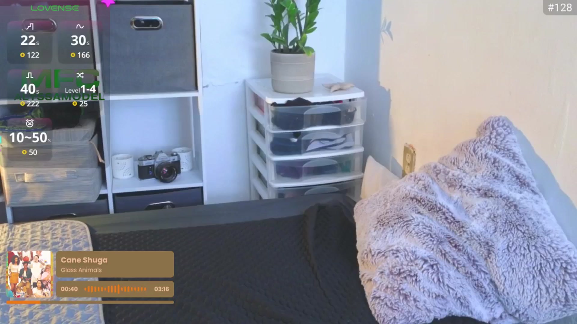 Gallery image thumbnail from Alyssamodel's myfreecams stream on, 10/04/2024, 17:55 image 7 of 20