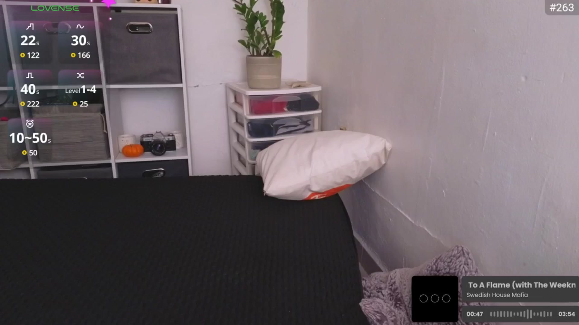 Gallery image thumbnail from Alyssamodel's myfreecams stream on, 10/13/2024, 01:32 image 20 of 20