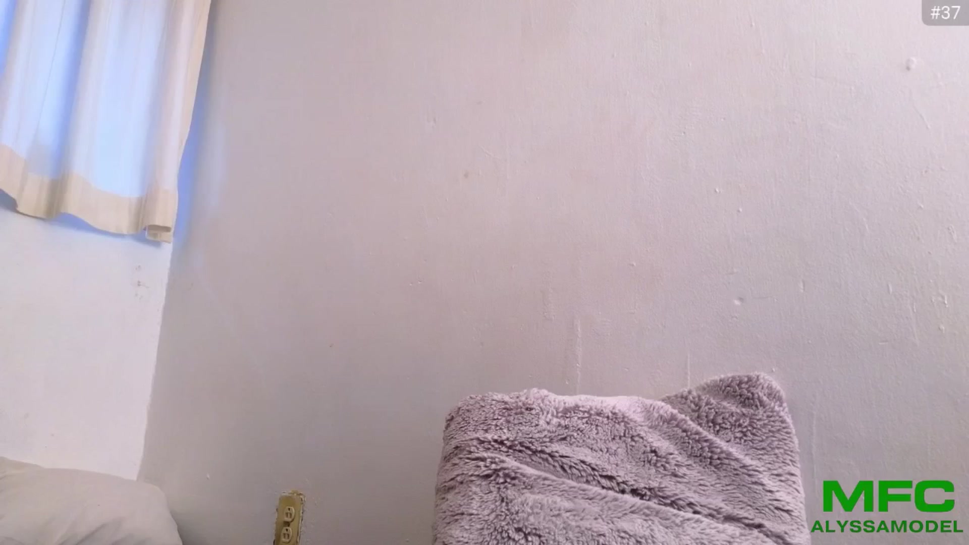 Gallery image thumbnail from Alyssamodel's myfreecams stream on, 11/01/2024, 21:07 image 19 of 20