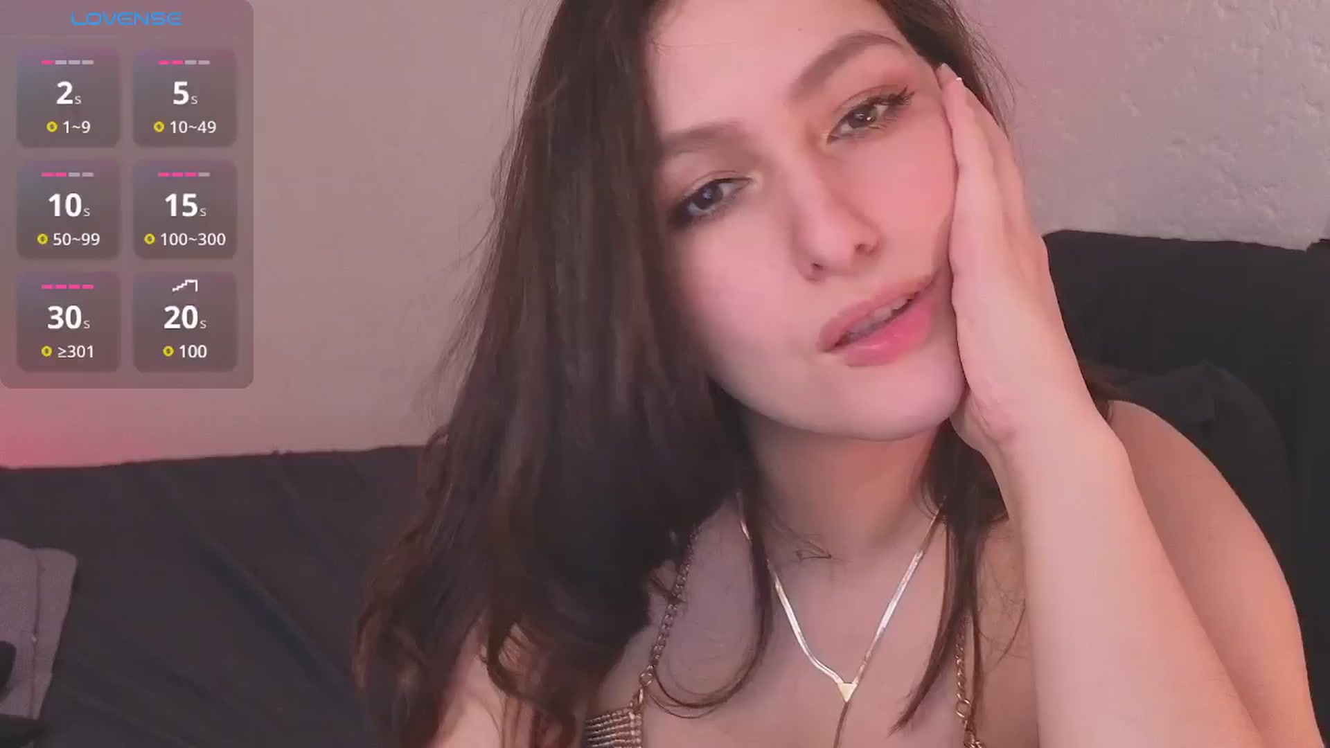 Gallery image thumbnail from Alyssamodel's myfreecams stream on, 11/10/2024, 24:01 image 7 of 20