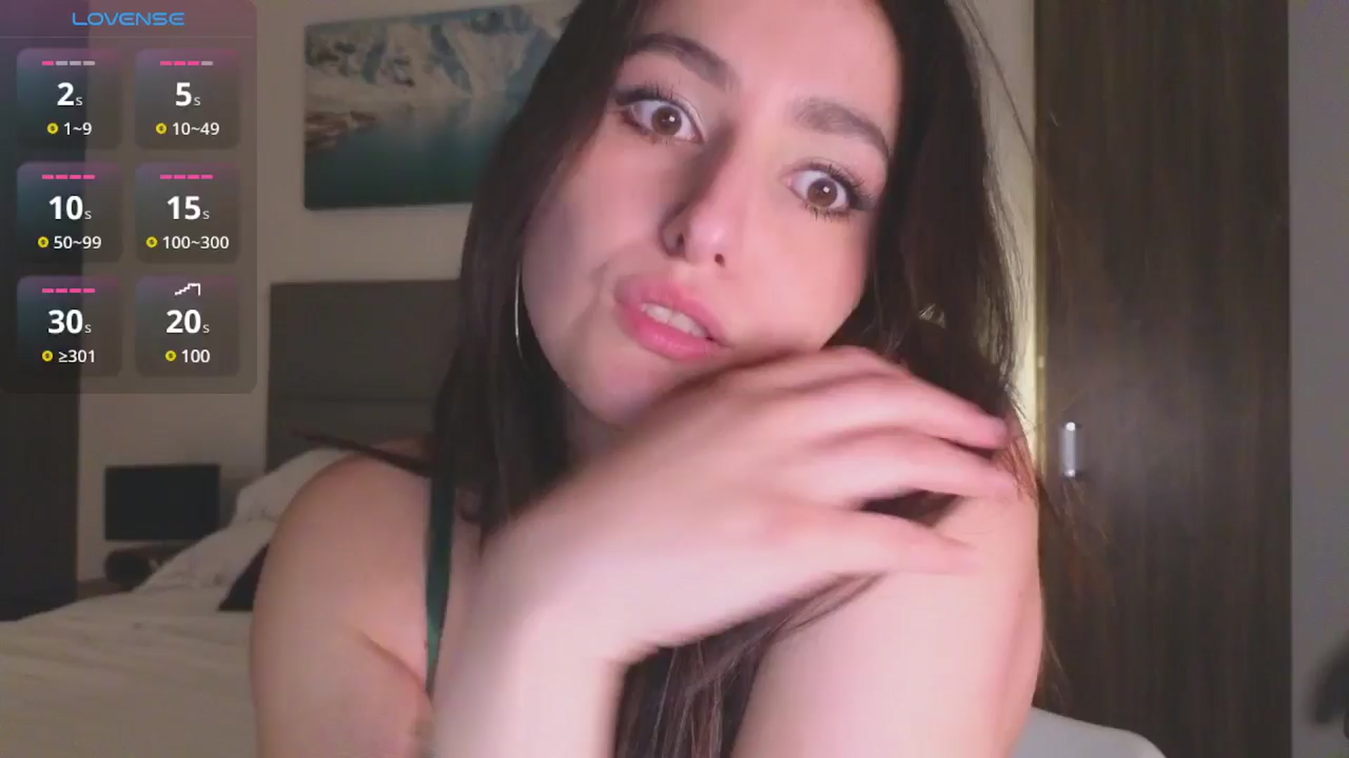 Gallery image thumbnail from Alyssamodel's myfreecams stream on, 01/06/2025, 02:08 image 7 of 20
