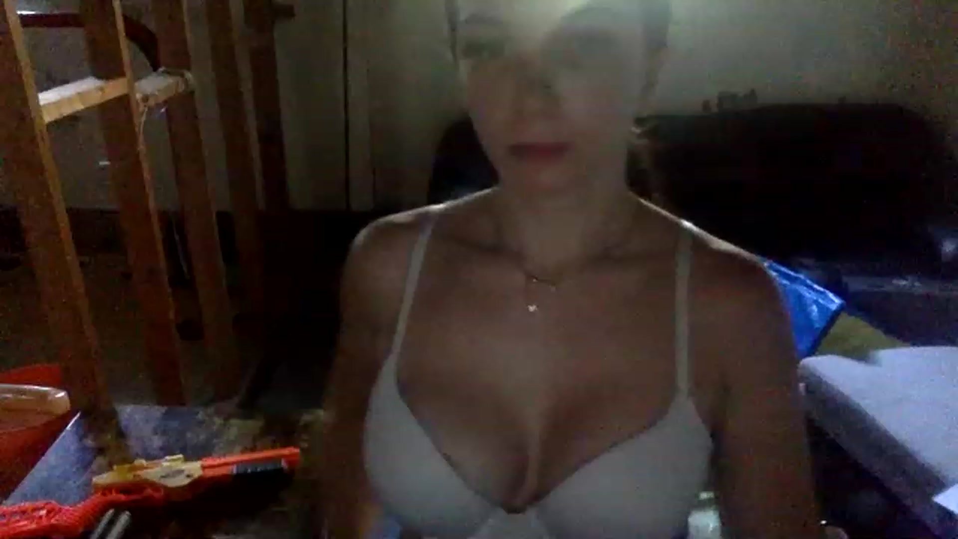 Gallery image thumbnail from Alyssaxox's myfreecams stream on, 05/30/2023, 19:15 image 8 of 20
