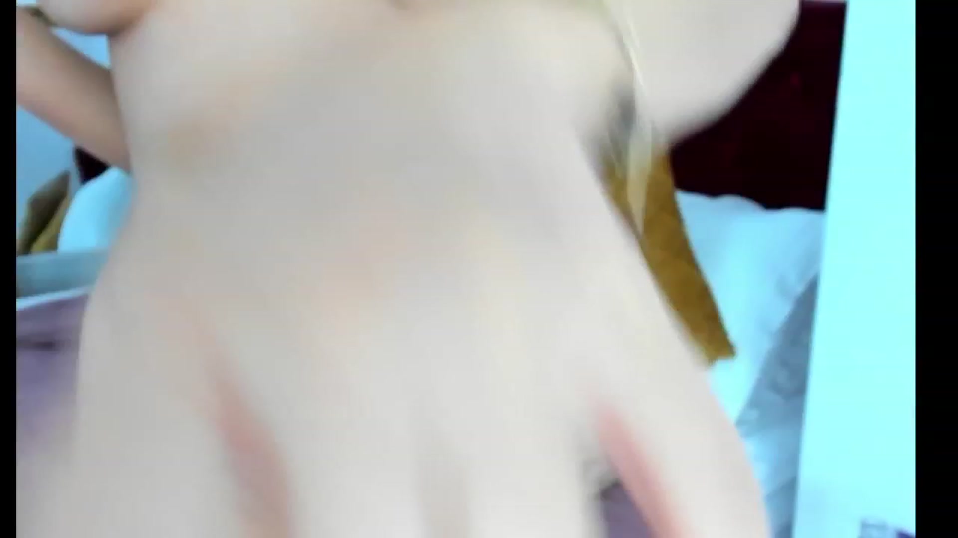 Gallery image thumbnail from AlyssiaKENT1's myfreecams stream on, 11/15/2022, 20:21 image 2 of 20