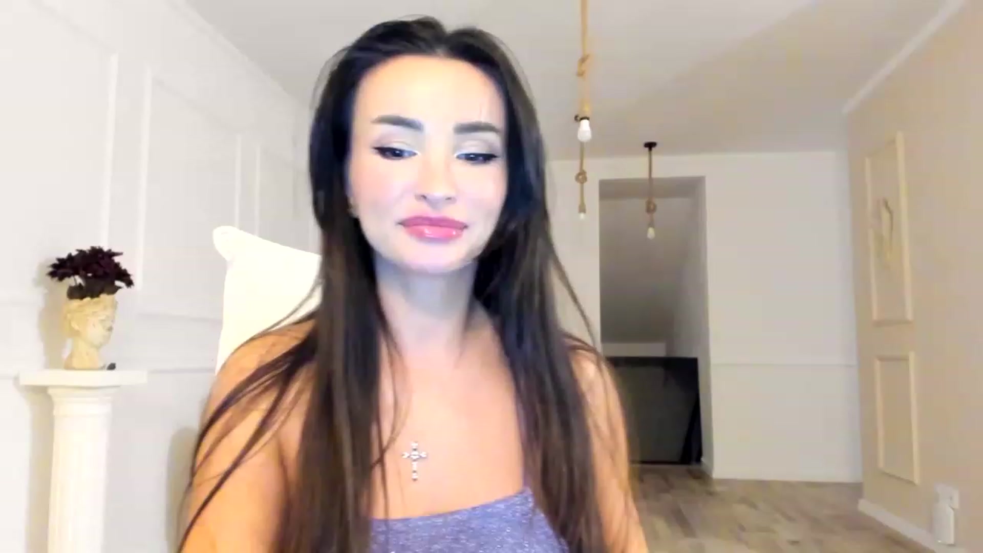 Gallery image thumbnail from AlyssiaKENT1's myfreecams stream on, 11/19/2022, 17:46 image 17 of 20