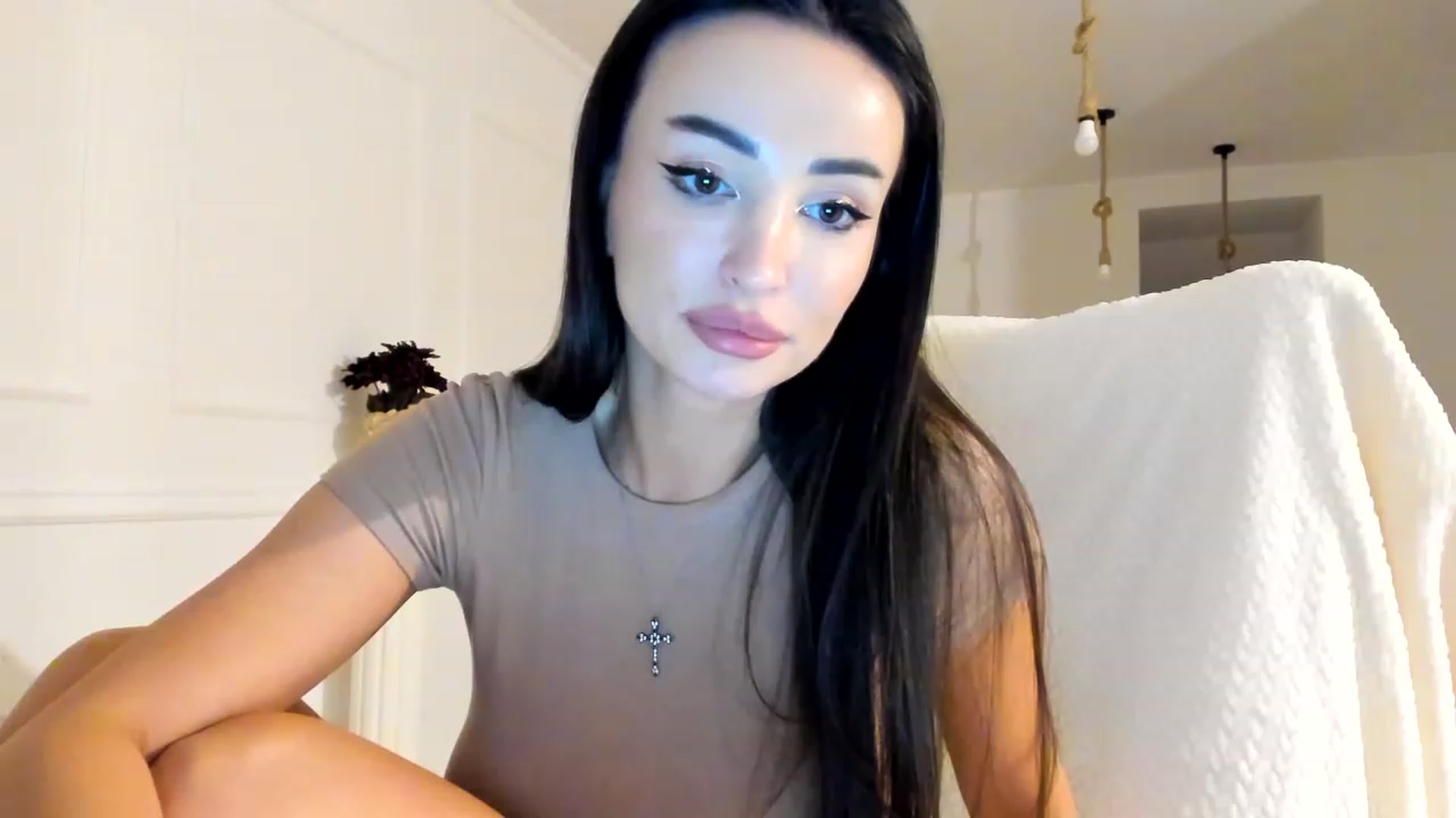 Gallery image thumbnail from AlyssiaKENT1's myfreecams stream on, 11/28/2022, 19:19 image 9 of 20