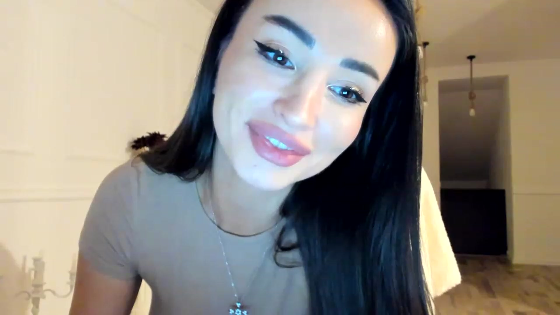 Gallery image thumbnail from AlyssiaKENT1's myfreecams stream on, 11/28/2022, 19:19 image 13 of 20