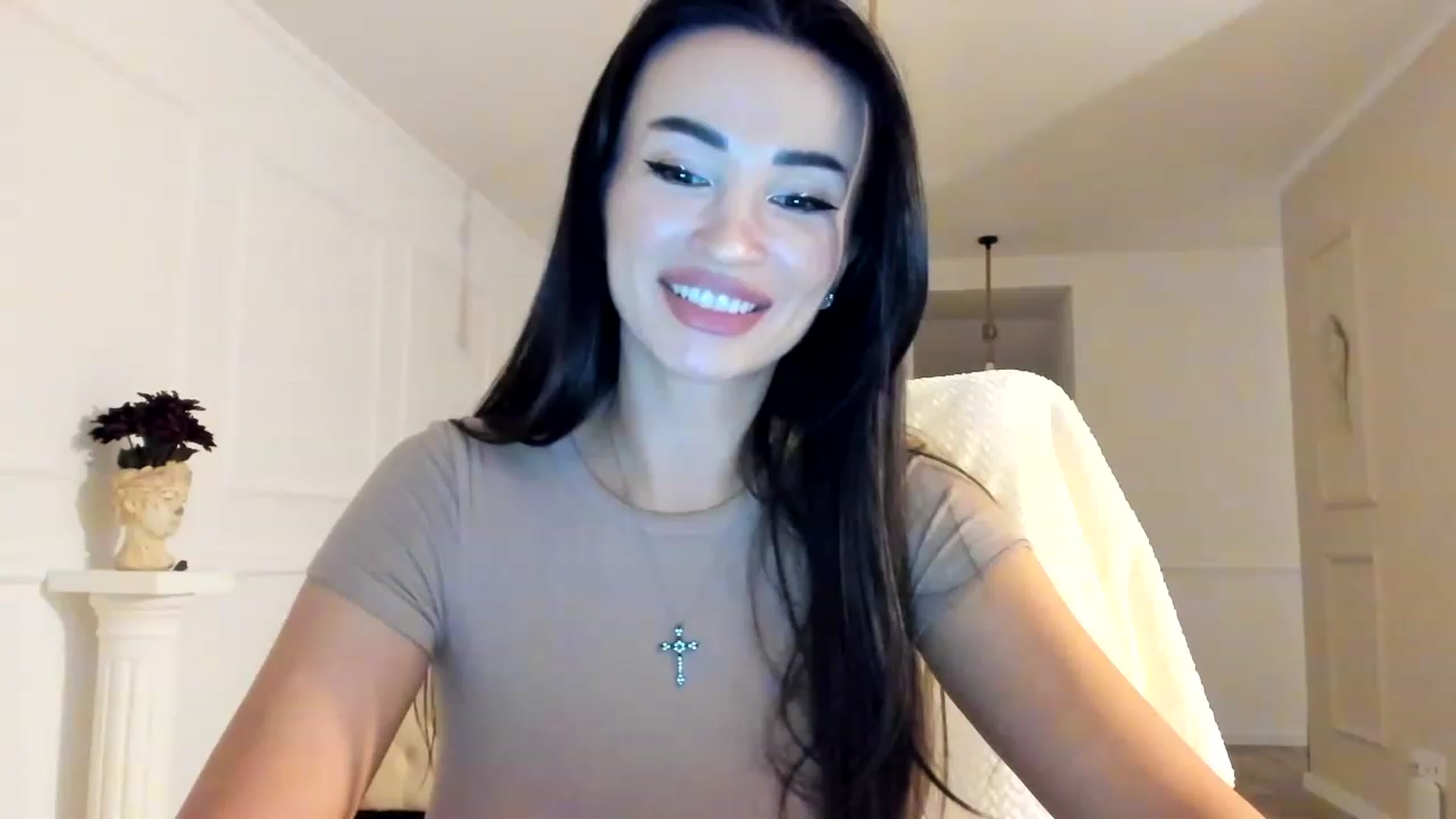 Gallery image thumbnail from AlyssiaKENT1's myfreecams stream on, 11/28/2022, 20:42 image 7 of 20