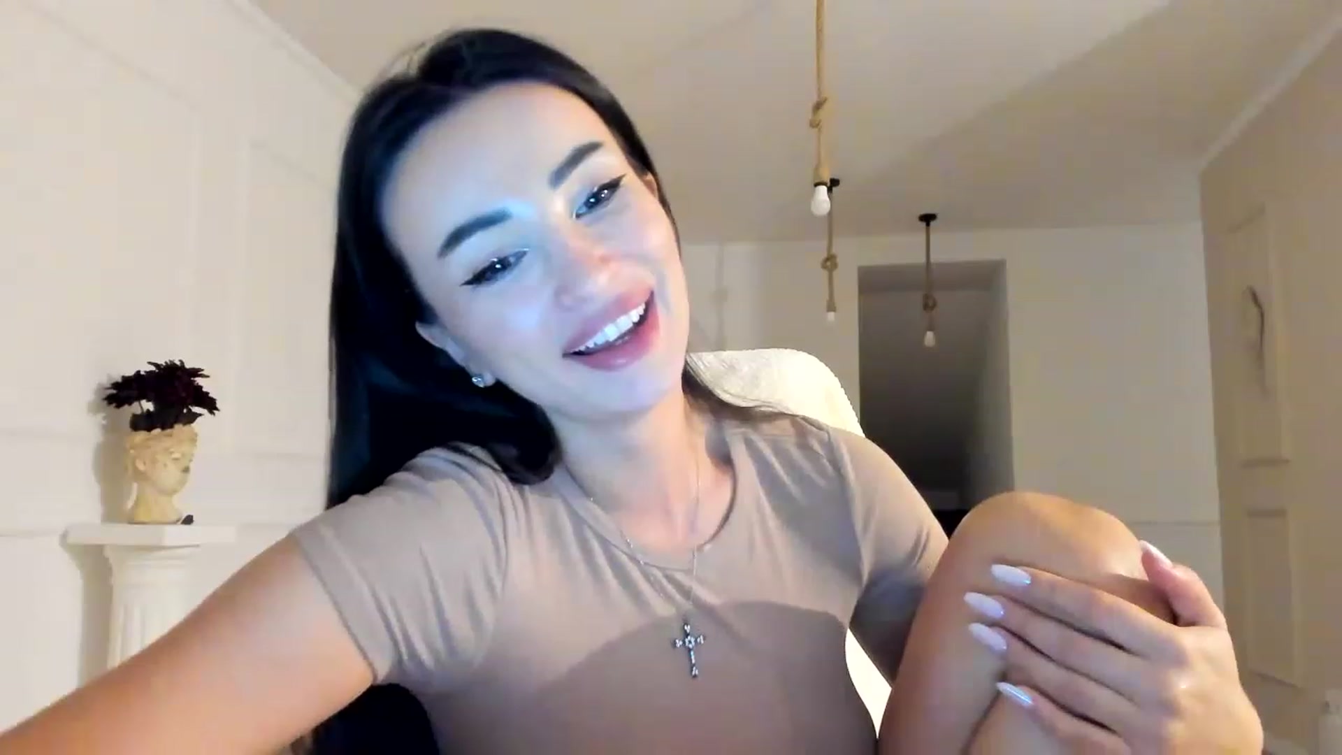 Gallery image thumbnail from AlyssiaKENT1's myfreecams stream on, 11/28/2022, 20:42 image 17 of 20