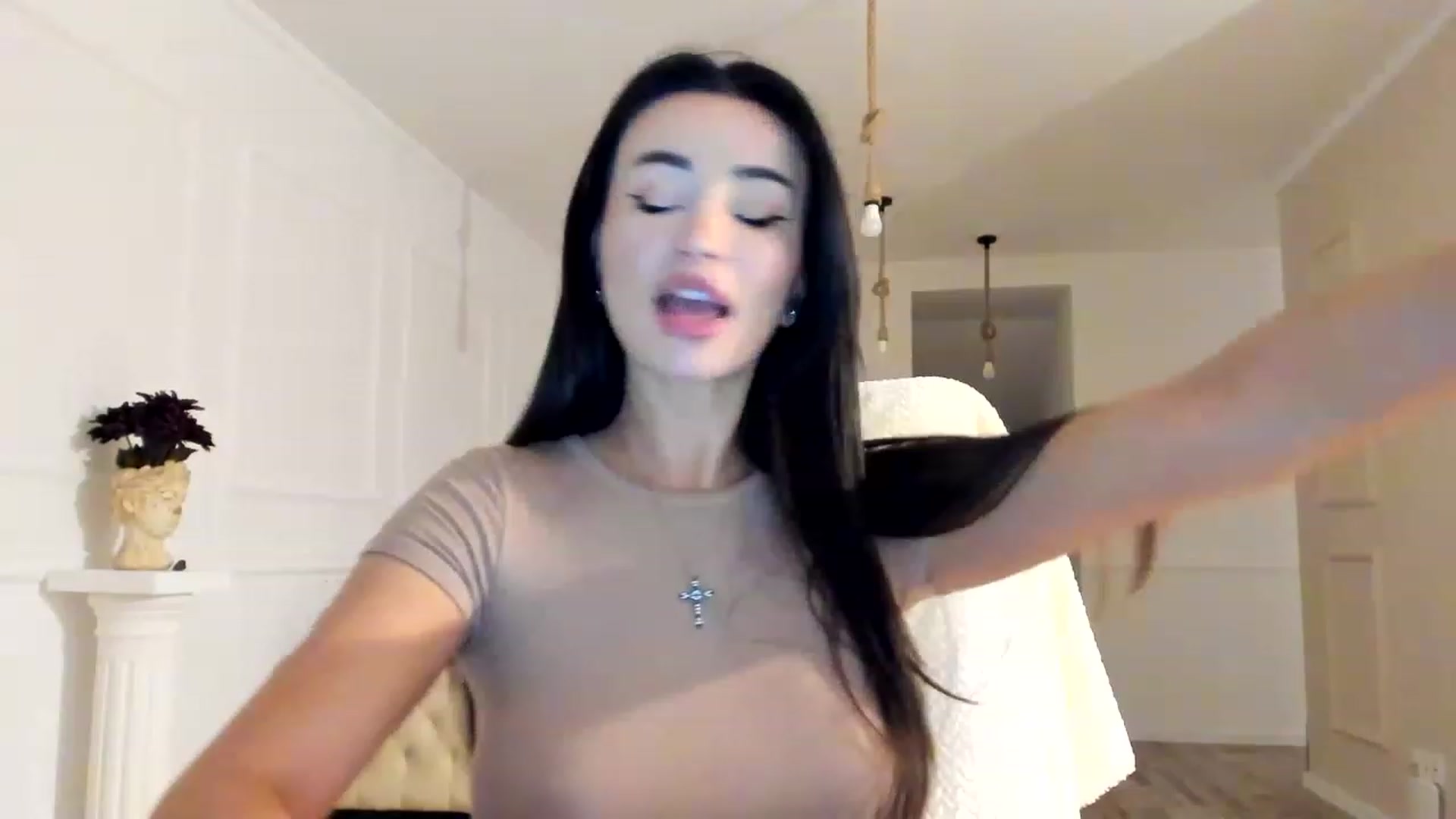 Gallery image thumbnail from AlyssiaKENT1's myfreecams stream on, 11/28/2022, 20:42 image 6 of 20