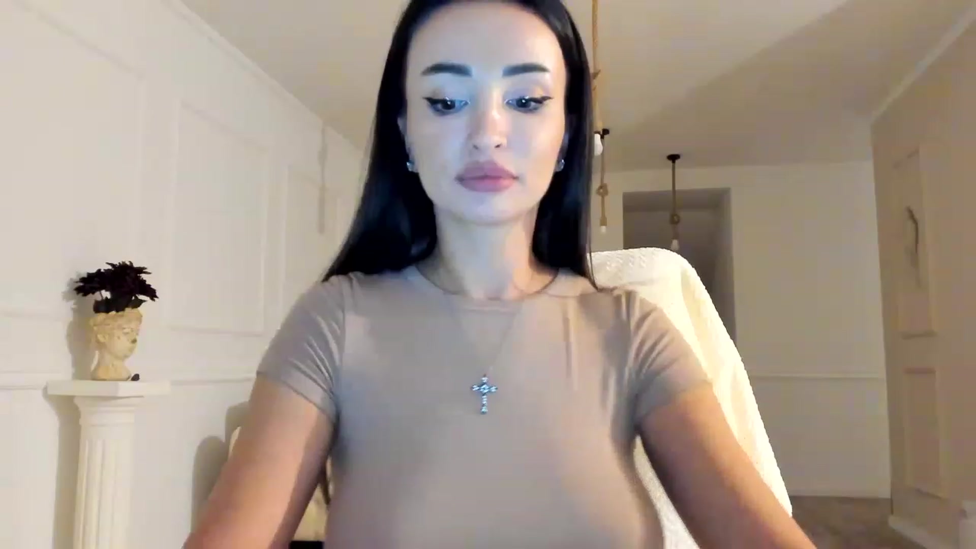 Gallery image thumbnail from AlyssiaKENT1's myfreecams stream on, 11/28/2022, 20:42 image 14 of 20