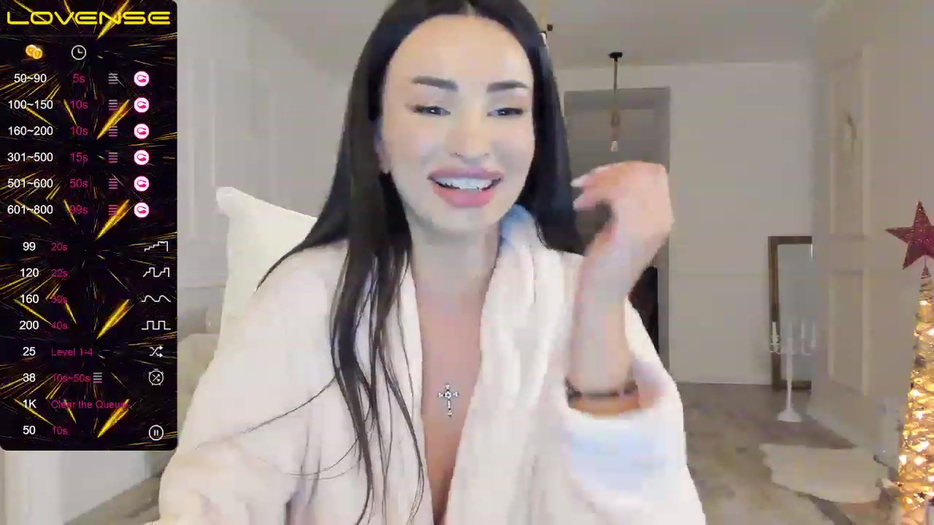 Gallery image thumbnail from AlyssiaKENT1's myfreecams stream on, 12/06/2022, 19:11 image 13 of 20