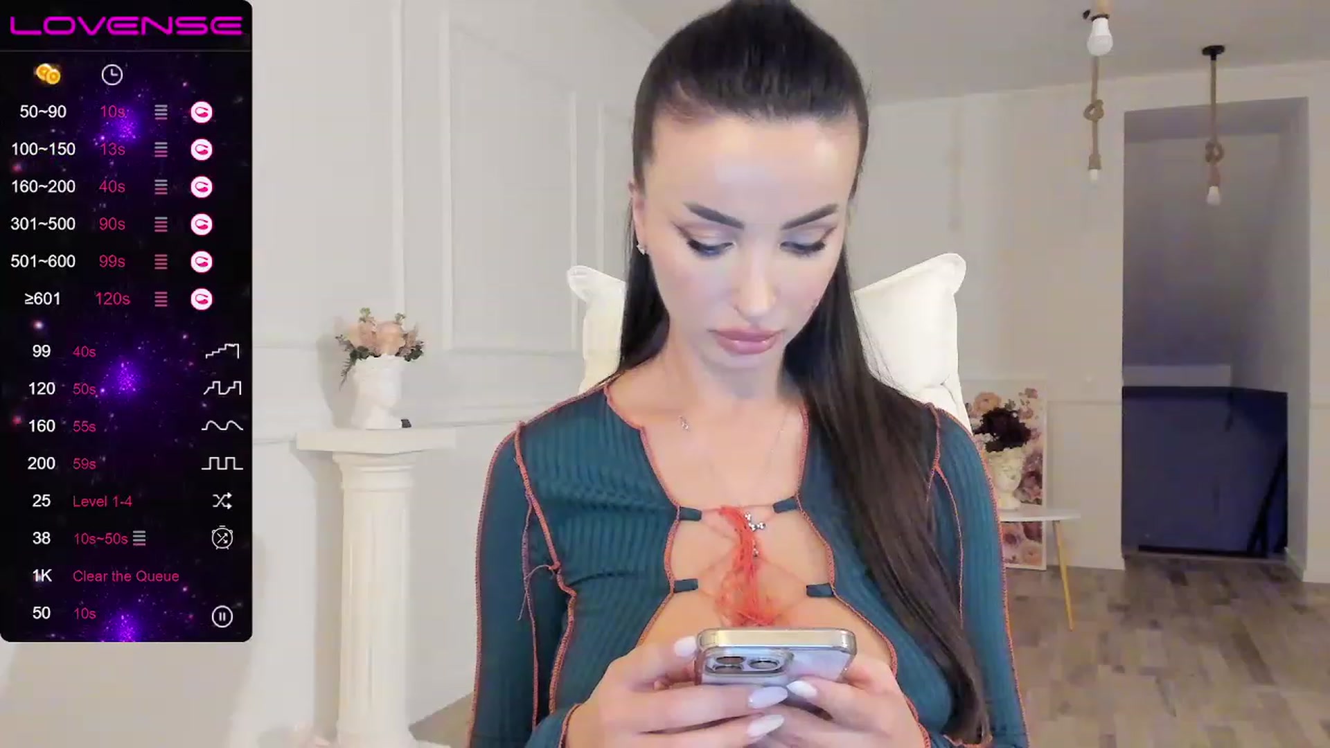 Gallery image thumbnail from AlyssiaKENT1's myfreecams stream on, 12/07/2022, 18:20 image 12 of 20
