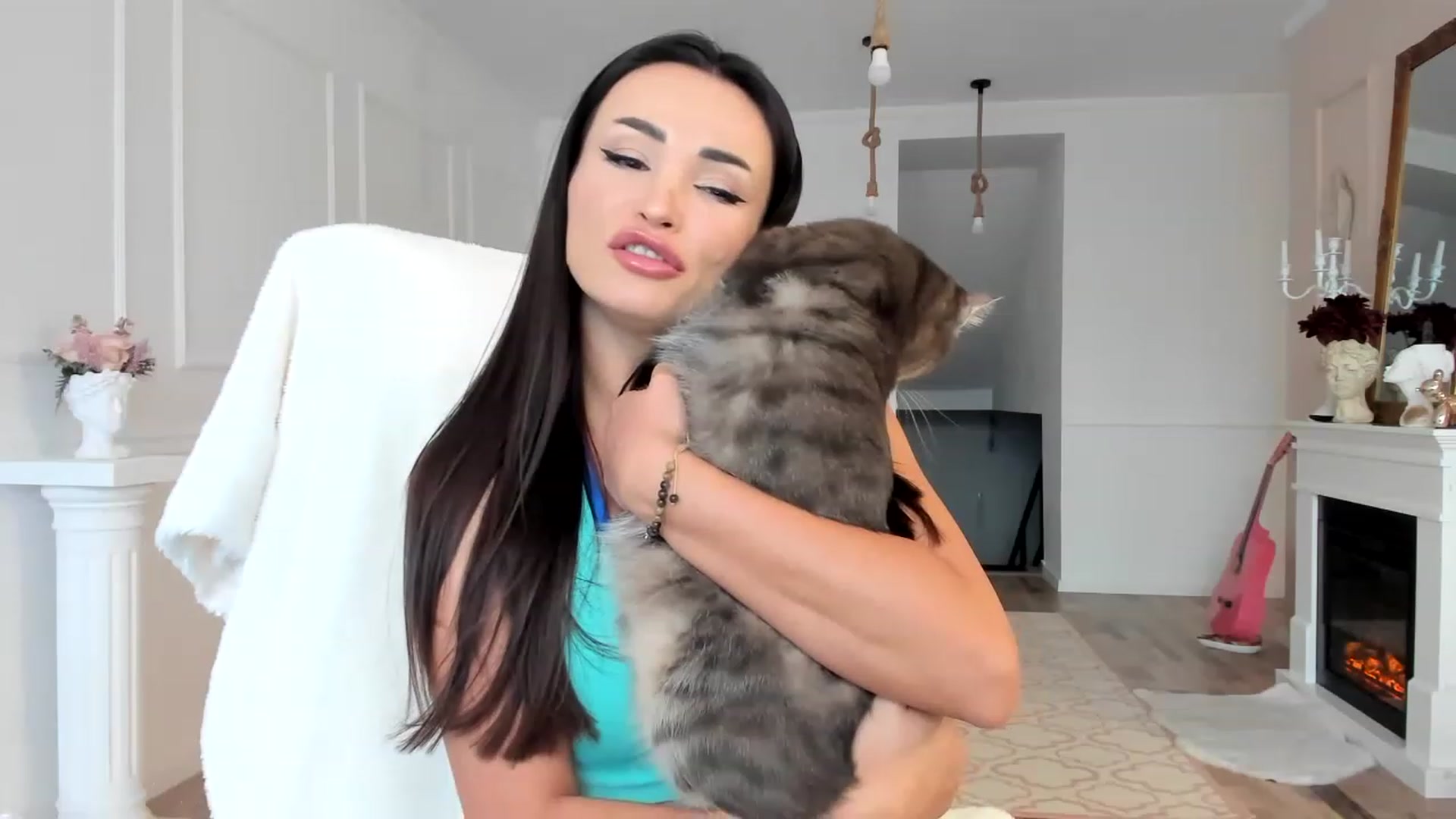 Gallery image thumbnail from AlyssiaKENT1's myfreecams stream on, 12/10/2022, 14:28 image 7 of 20