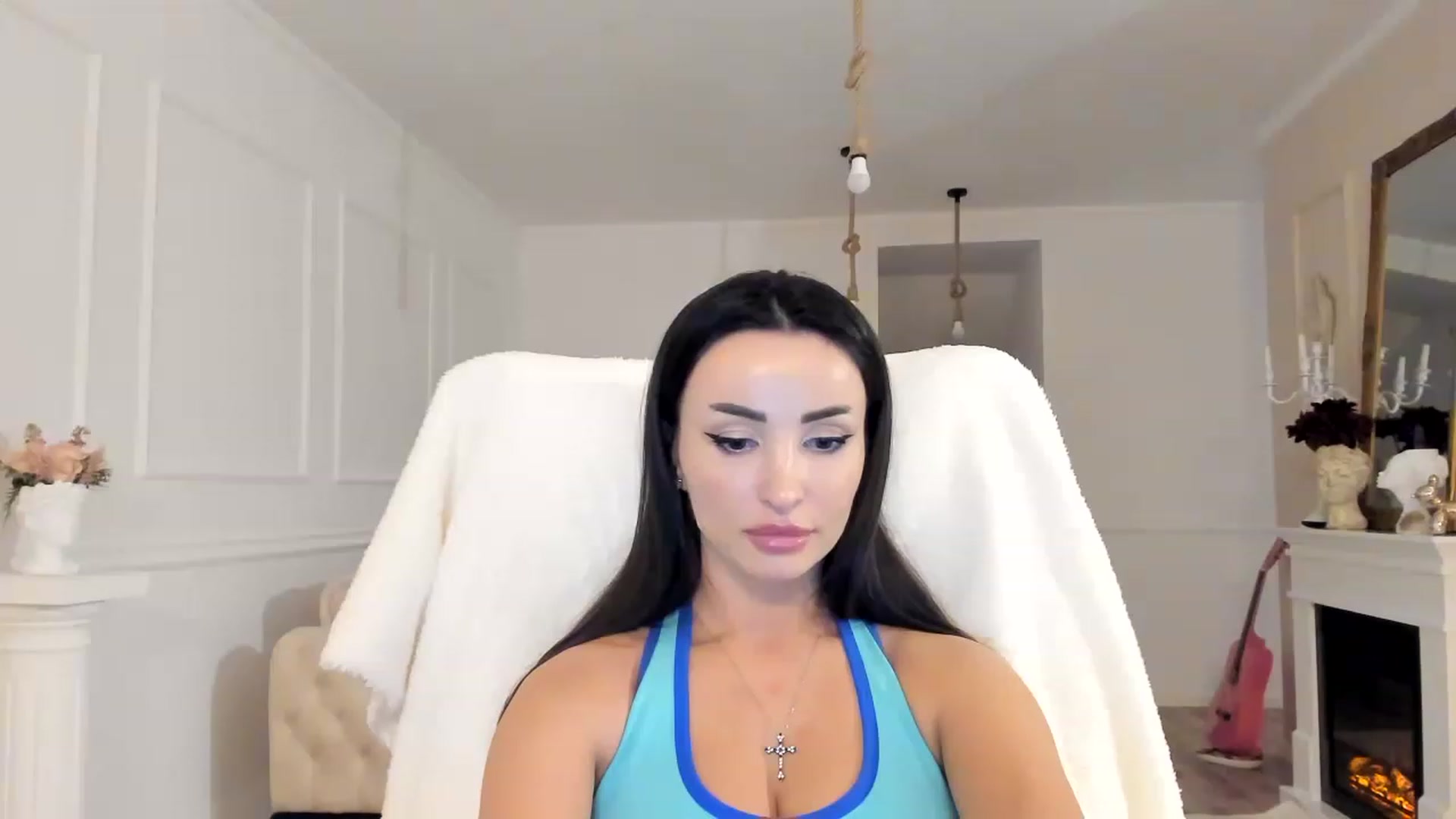 Gallery image thumbnail from AlyssiaKENT1's myfreecams stream on, 12/10/2022, 15:20 image 13 of 20