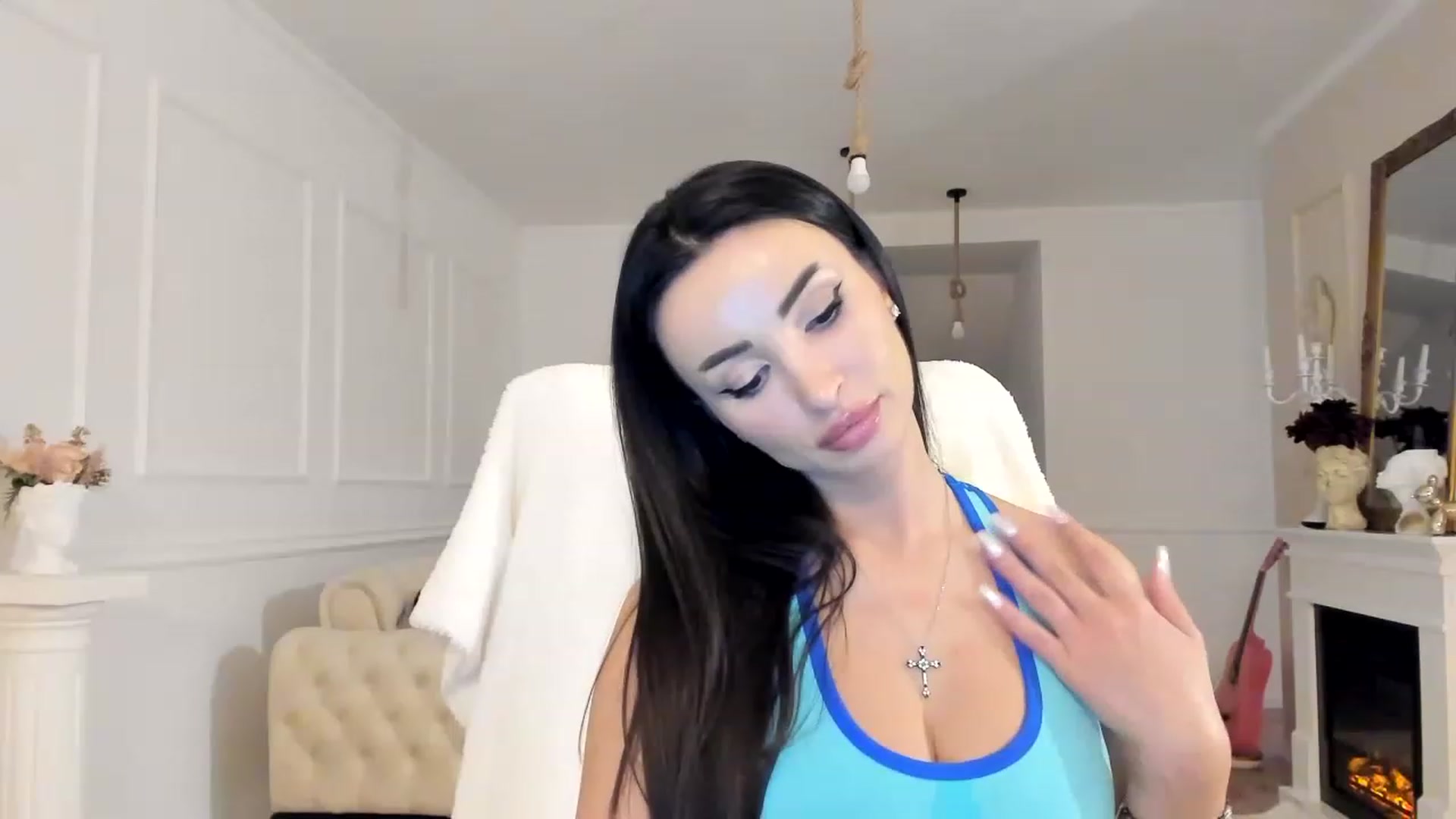Gallery image thumbnail from AlyssiaKENT1's myfreecams stream on, 12/10/2022, 15:20 image 18 of 20