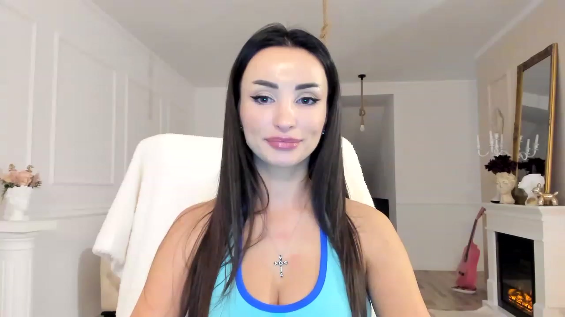 Gallery image thumbnail from AlyssiaKENT1's myfreecams stream on, 12/10/2022, 15:20 image 3 of 20