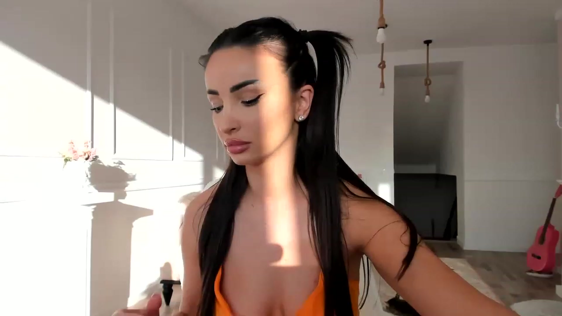 Gallery image thumbnail from AlyssiaKENT1's myfreecams stream on, 12/12/2022, 13:31 image 14 of 20
