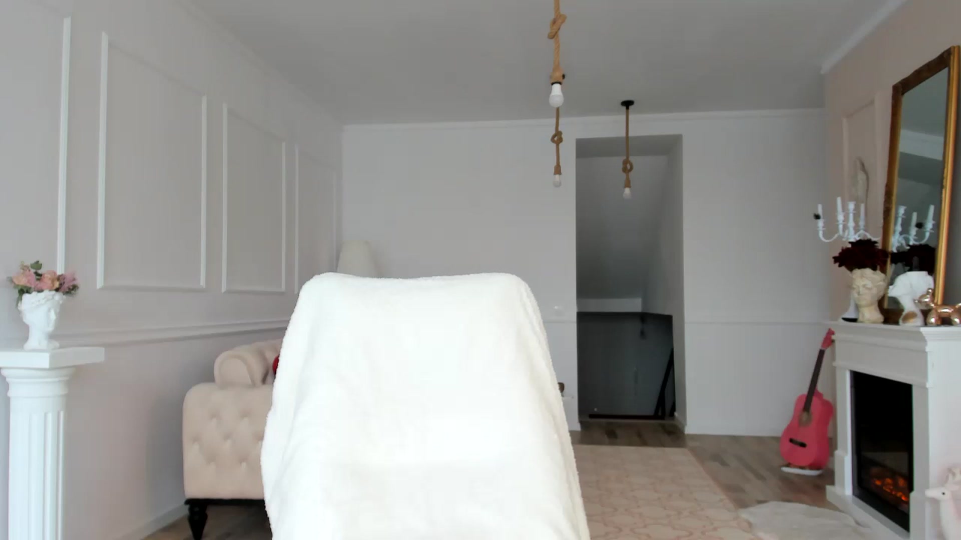 Gallery image thumbnail from AlyssiaKENT1's myfreecams stream on, 12/18/2022, 09:52 image 20 of 20
