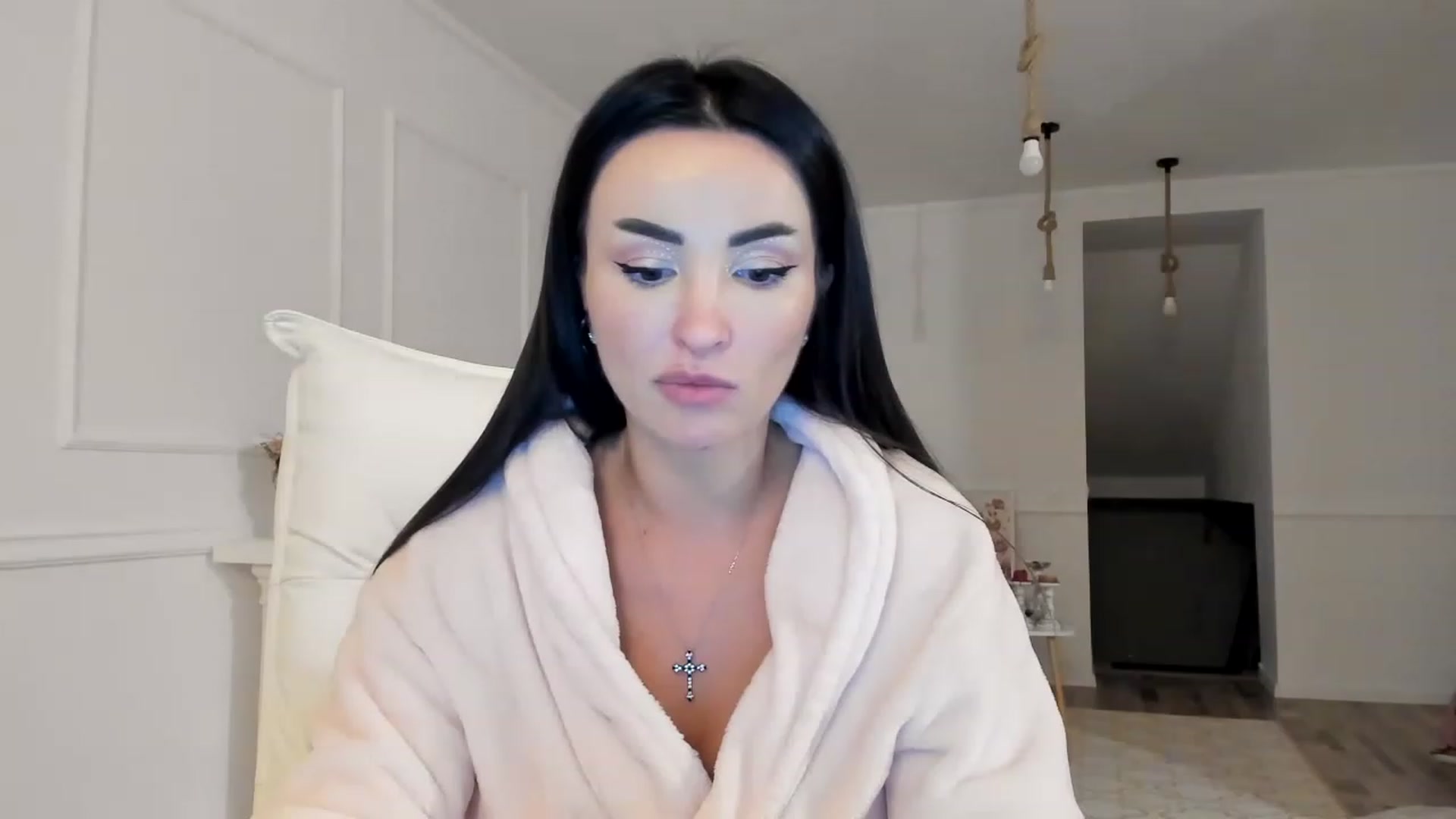 Gallery image thumbnail from AlyssiaKENT1's myfreecams stream on, 12/21/2022, 16:30 image 7 of 20