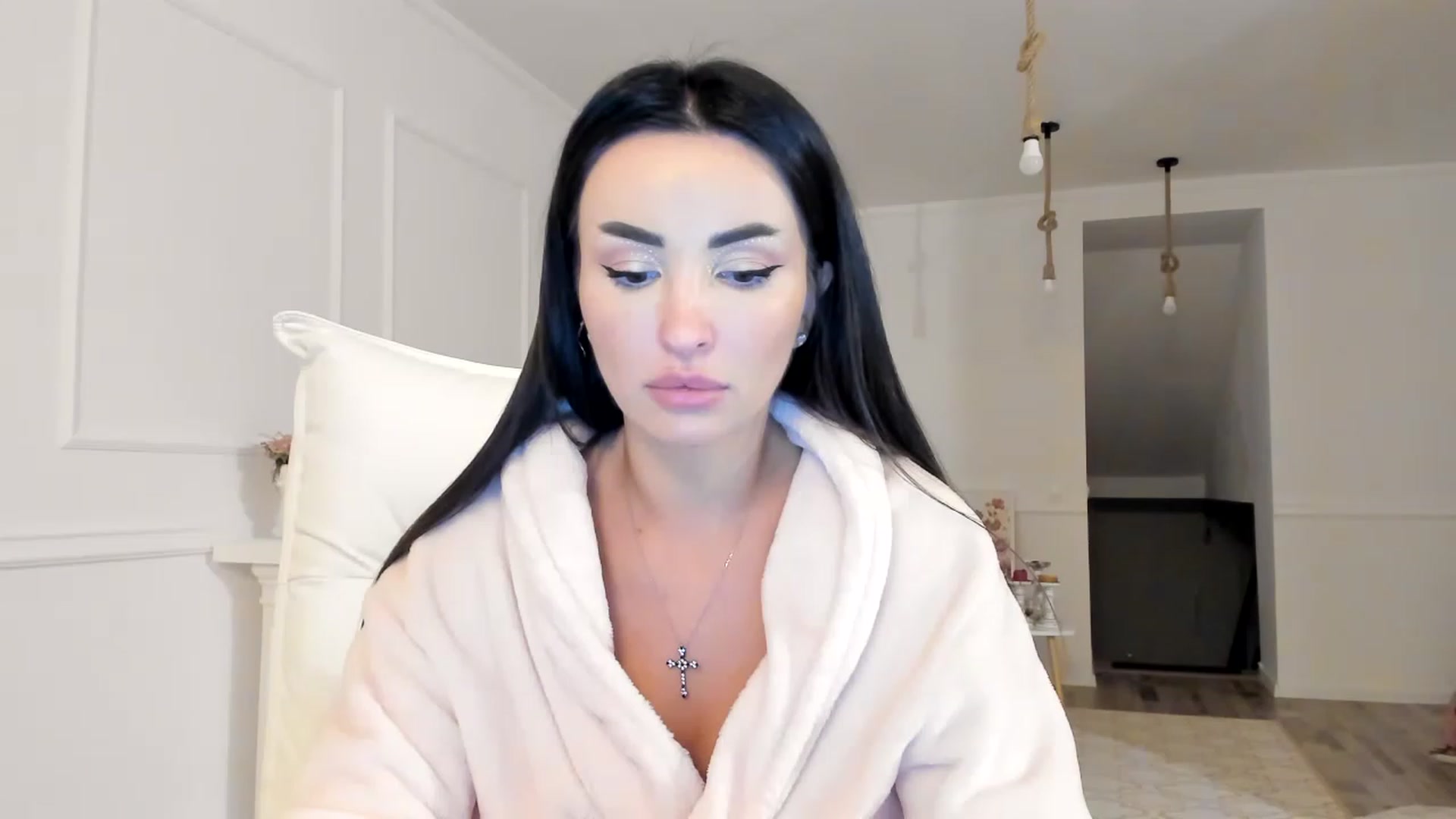 Gallery image thumbnail from AlyssiaKENT1's myfreecams stream on, 12/21/2022, 16:30 image 9 of 20