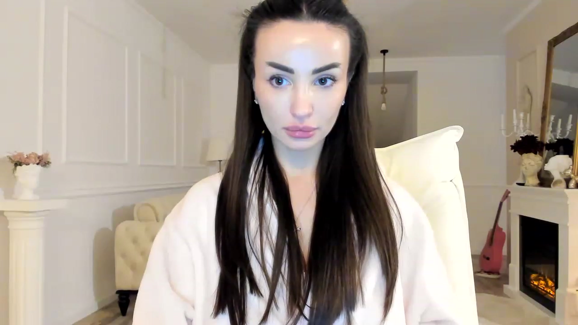 Gallery image thumbnail from AlyssiaKENT1's myfreecams stream on, 12/22/2022, 20:49 image 20 of 20