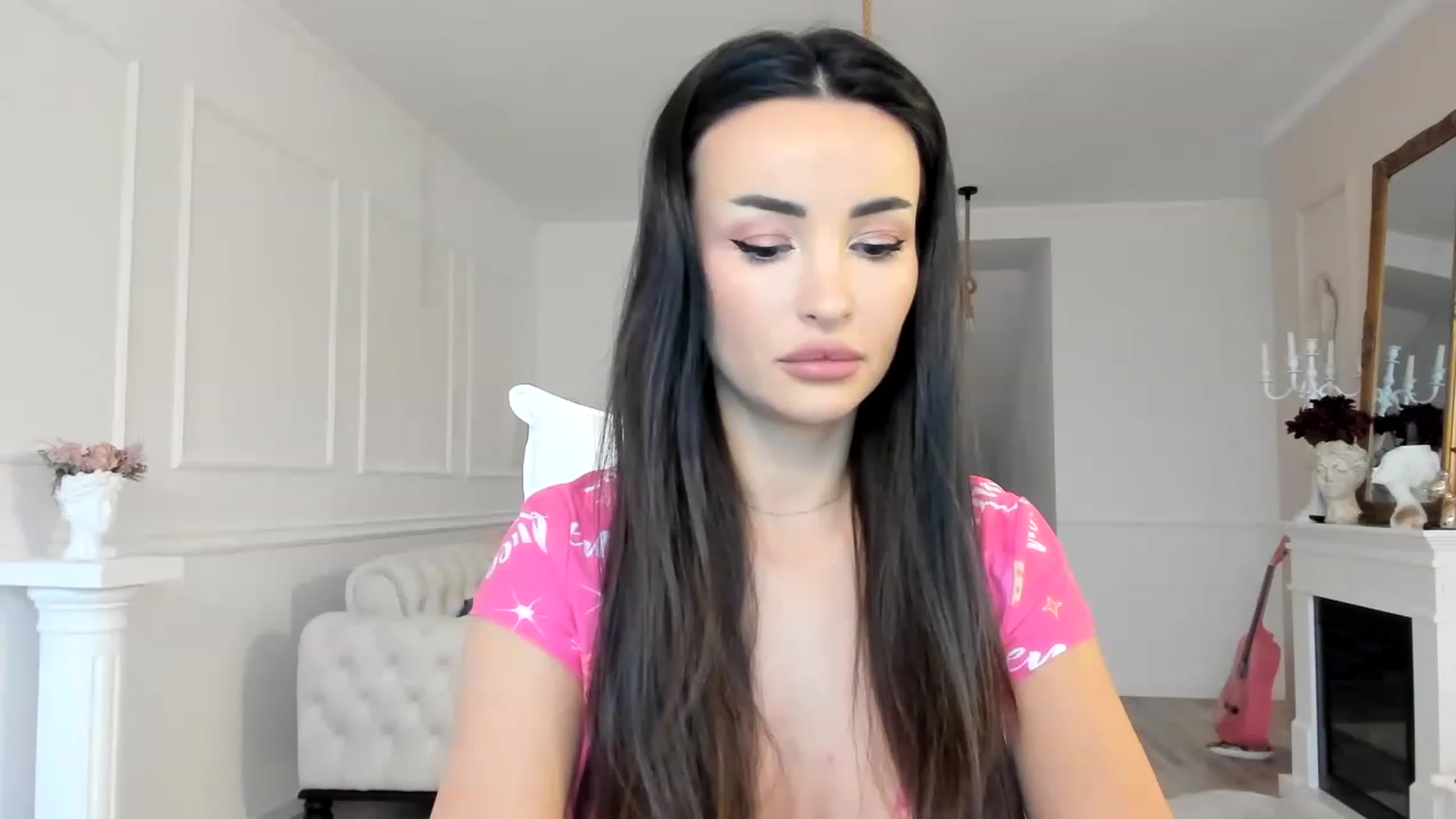 Gallery image thumbnail from AlyssiaKENT1's myfreecams stream on, 12/27/2022, 07:12 image 3 of 20
