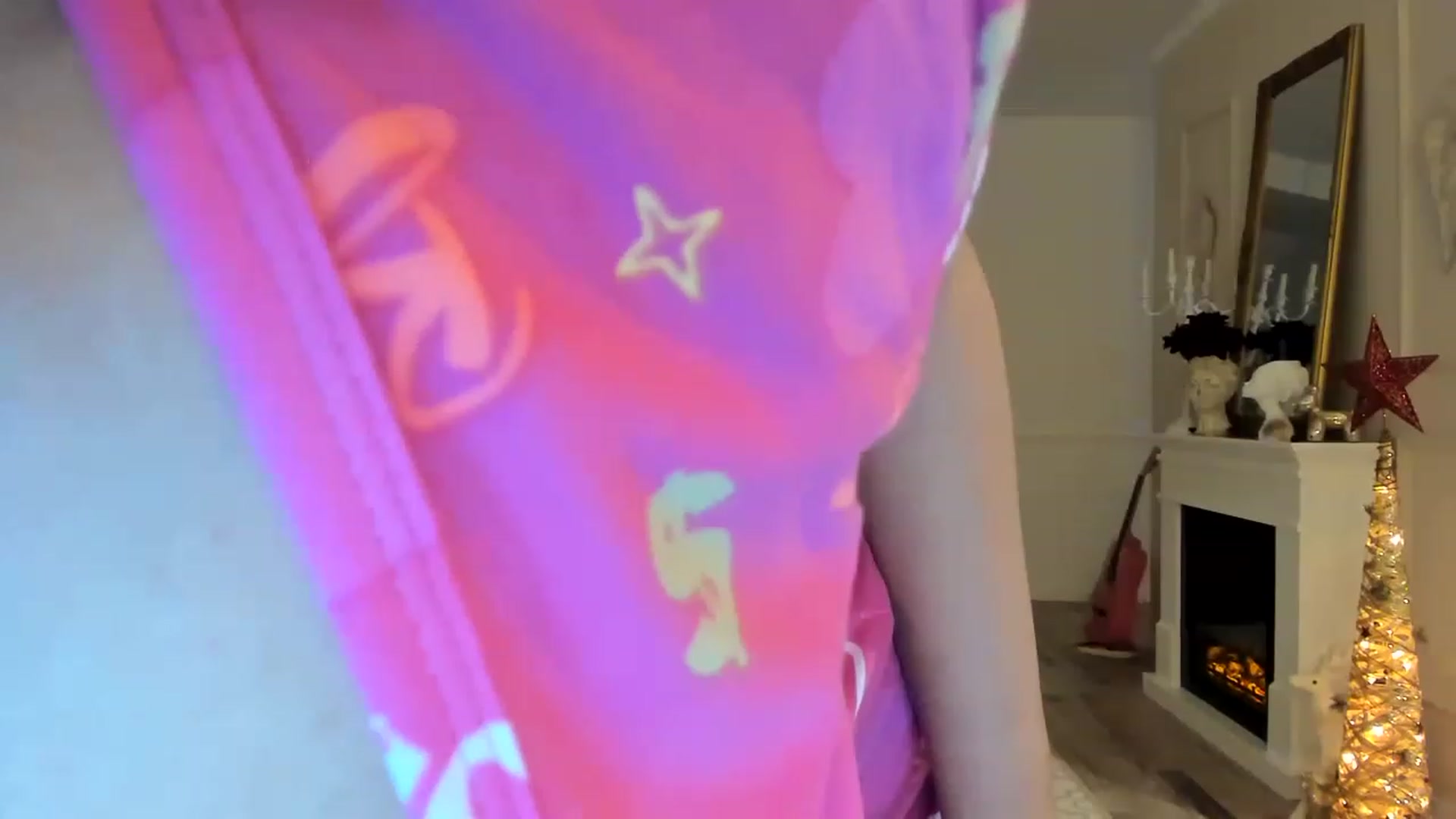 Gallery image thumbnail from AlyssiaKENT1's myfreecams stream on, 12/27/2022, 17:21 image 11 of 20