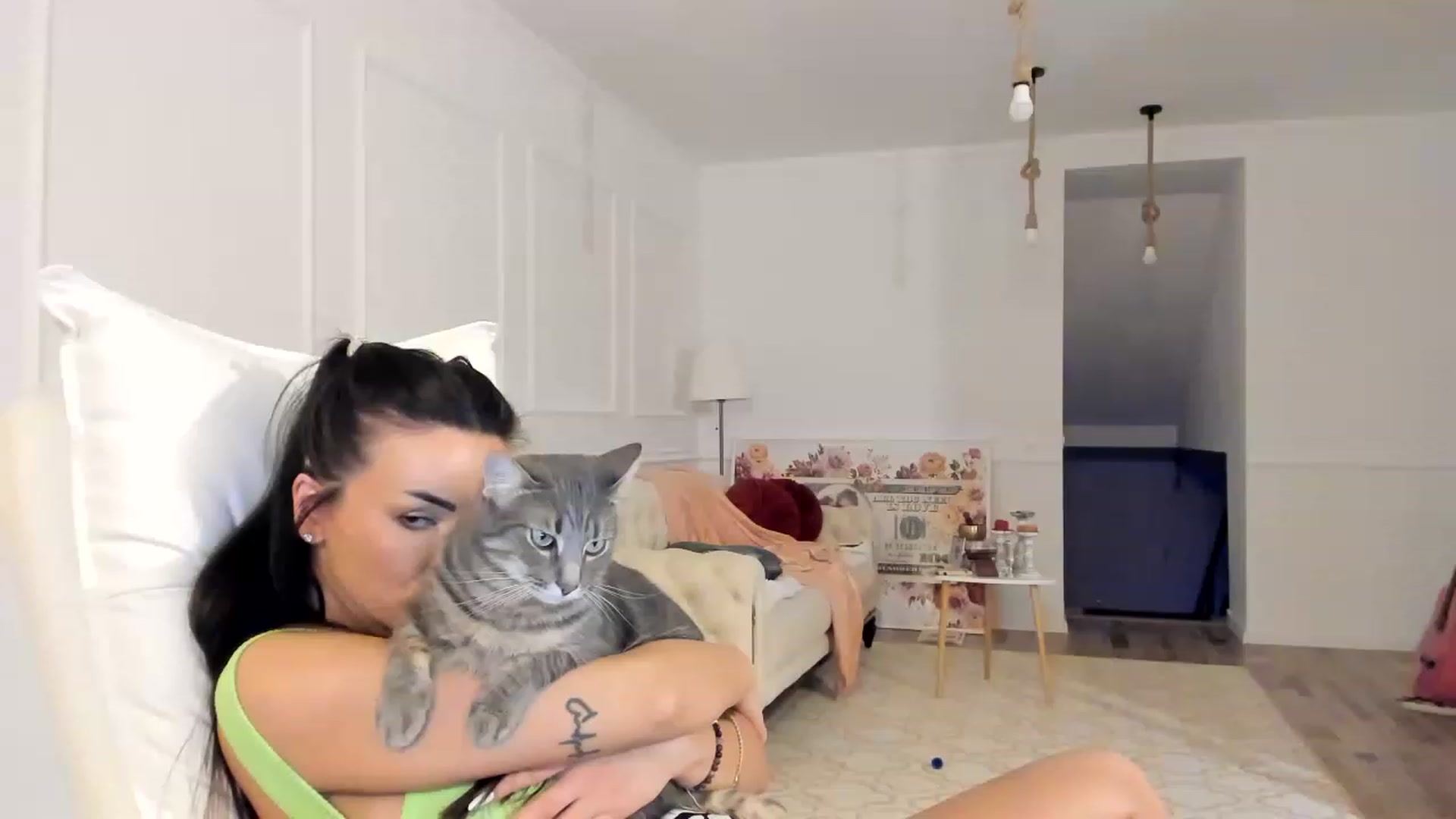 Gallery image thumbnail from AlyssiaKENT1's myfreecams stream on, 12/28/2022, 17:07 image 17 of 20