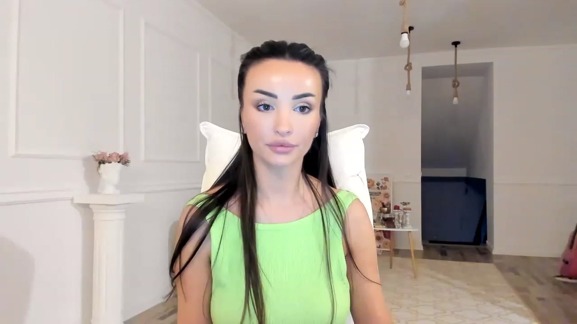 Gallery image thumbnail from AlyssiaKENT1's myfreecams stream on, 12/28/2022, 17:07 image 15 of 20