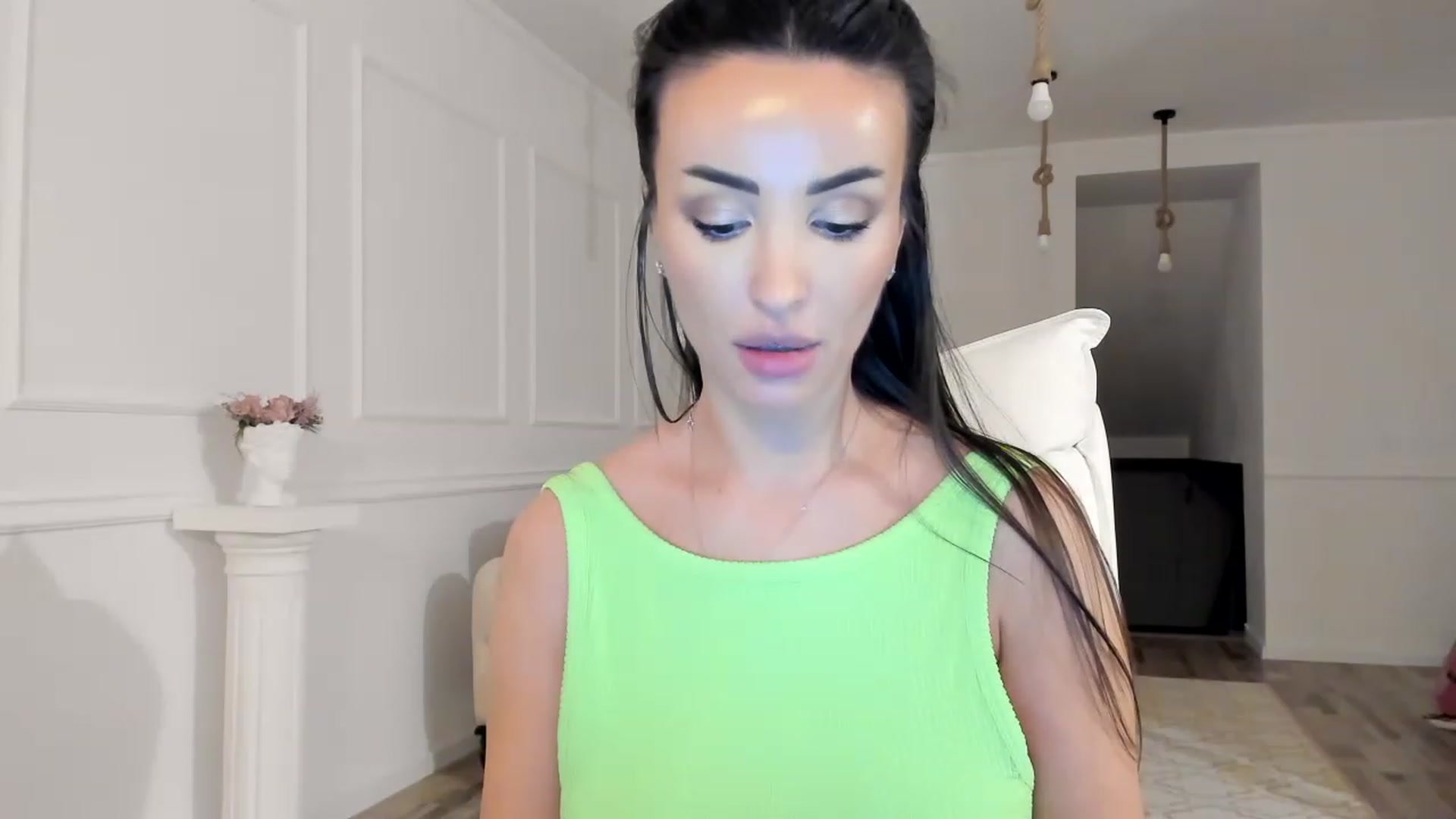Gallery image thumbnail from AlyssiaKENT1's myfreecams stream on, 12/28/2022, 19:30 image 8 of 20