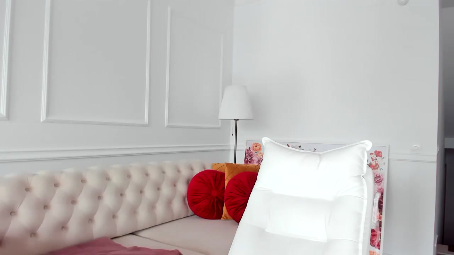 Gallery image thumbnail from AlyssiaKENT1's myfreecams stream on, 01/19/2023, 12:42 image 9 of 20