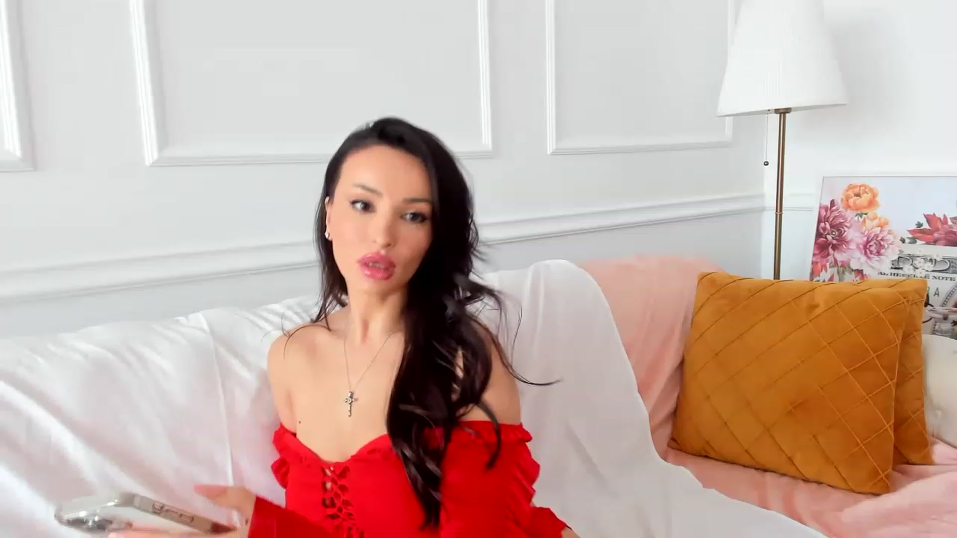 Gallery image thumbnail from AlyssiaKENT1's myfreecams stream on, 01/29/2023, 10:24 image 14 of 20