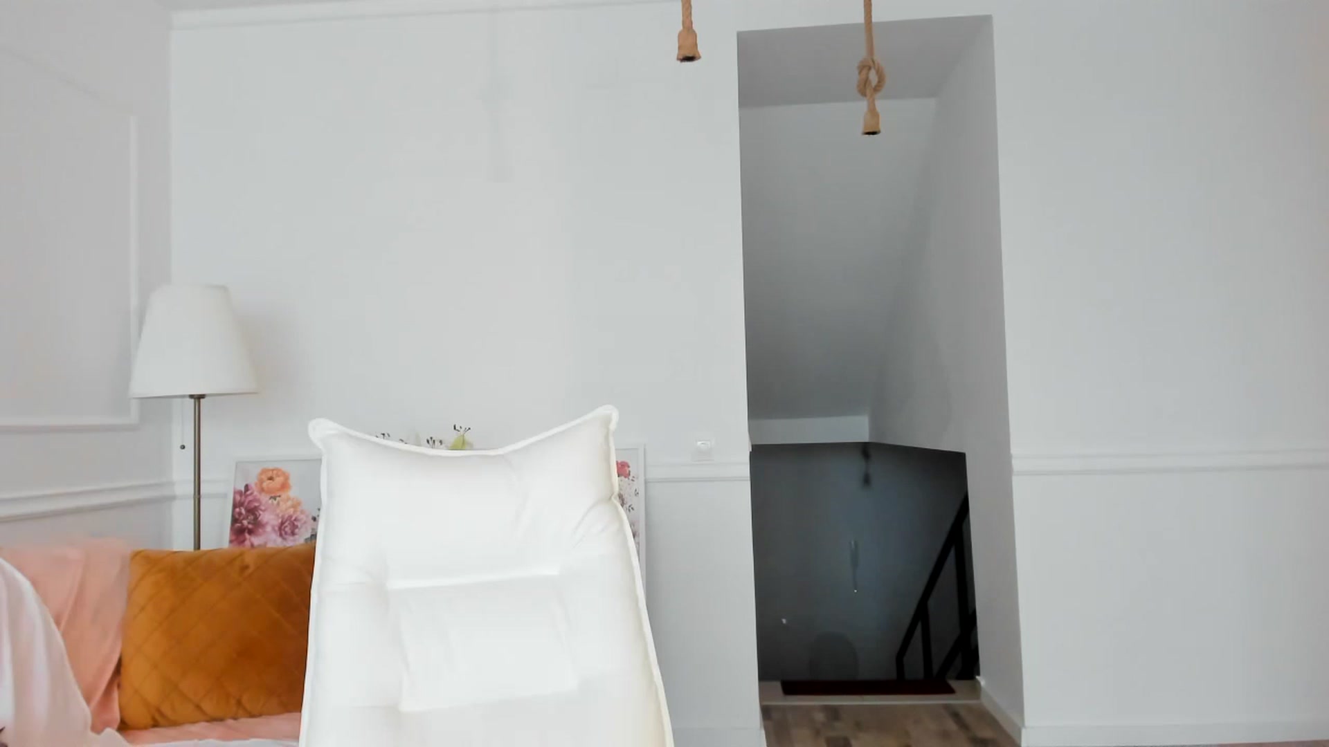 Gallery image thumbnail from AlyssiaKENT1's myfreecams stream on, 01/29/2023, 14:42 image 17 of 20