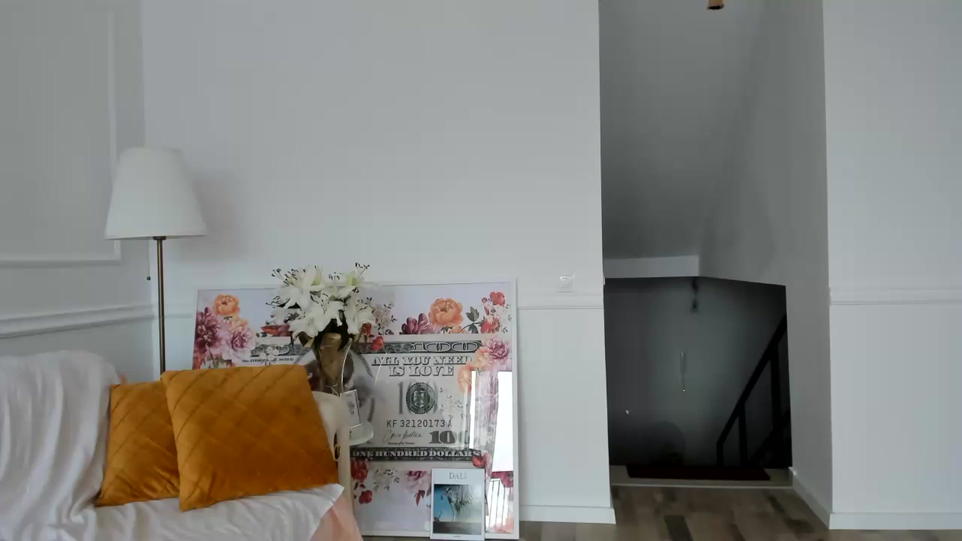 Gallery image thumbnail from AlyssiaKENT1's myfreecams stream on, 01/30/2023, 10:41 image 17 of 20