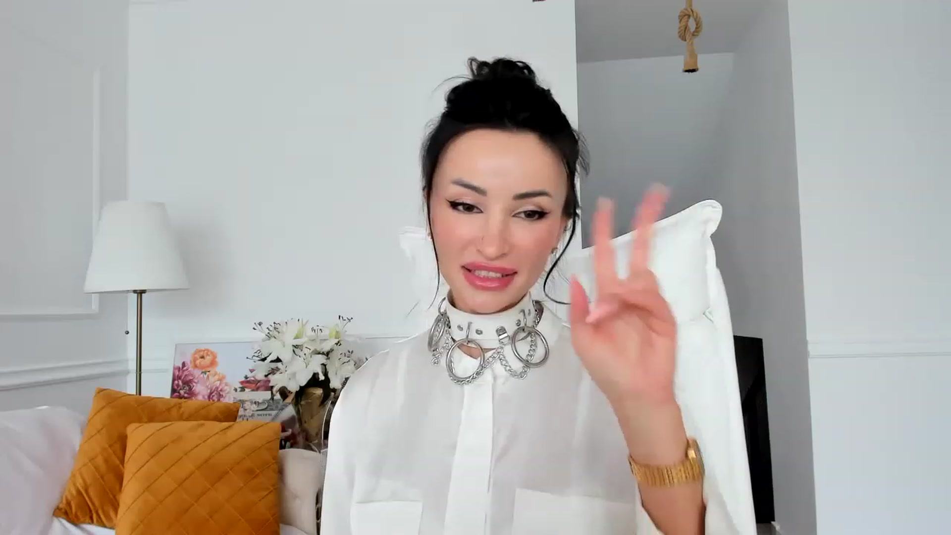 Gallery image thumbnail from AlyssiaKENT1's myfreecams stream on, 01/30/2023, 11:36 image 16 of 20