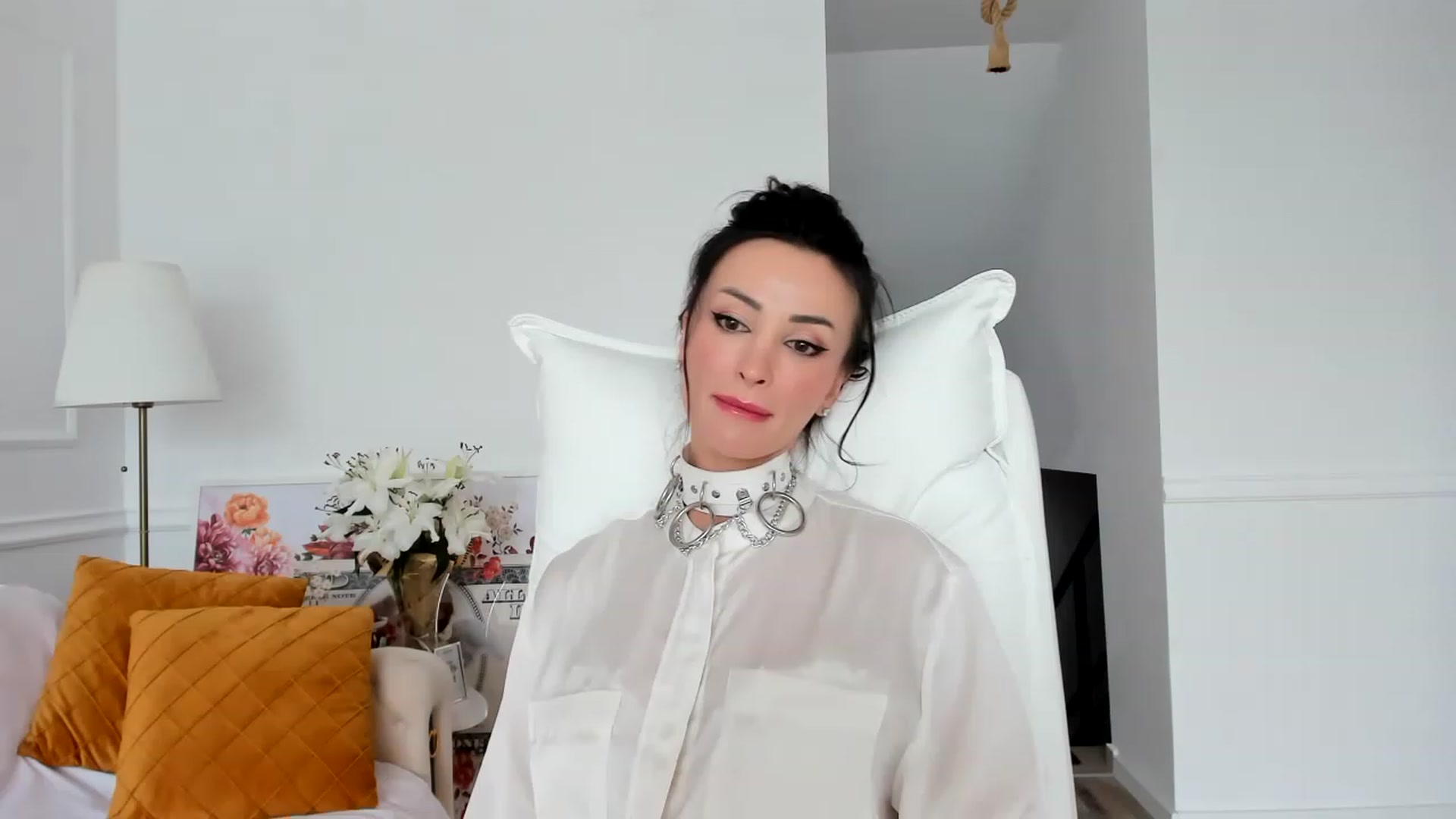 Gallery image thumbnail from AlyssiaKENT1's myfreecams stream on, 01/30/2023, 11:36 image 5 of 20