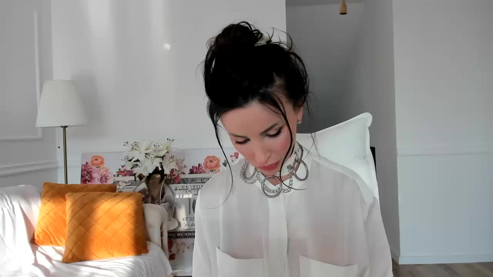 Gallery image thumbnail from AlyssiaKENT1's myfreecams stream on, 01/30/2023, 14:07 image 3 of 20