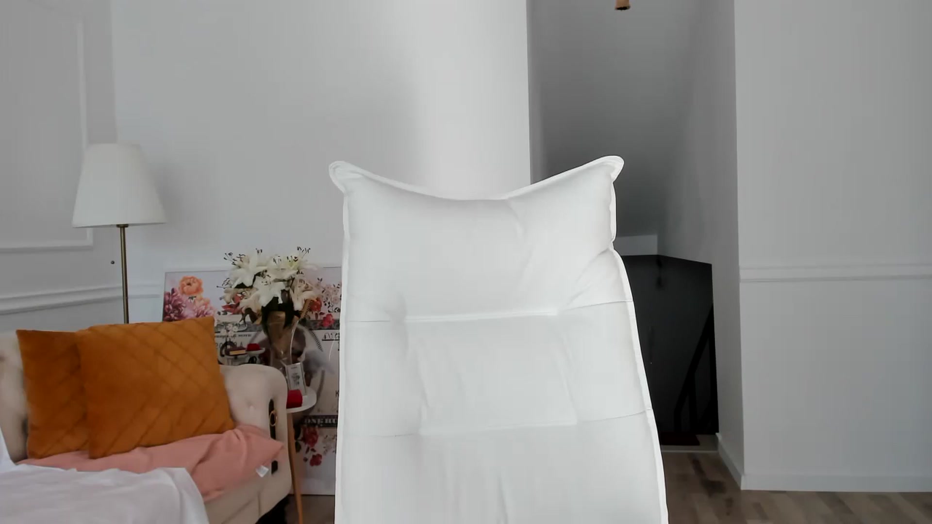 Gallery image thumbnail from AlyssiaKENT1's myfreecams stream on, 01/31/2023, 12:47 image 19 of 20